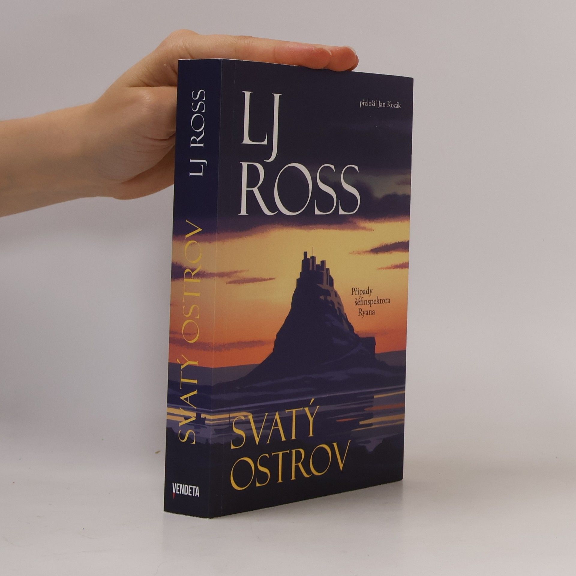 L. J. Ross Svatý ostrov