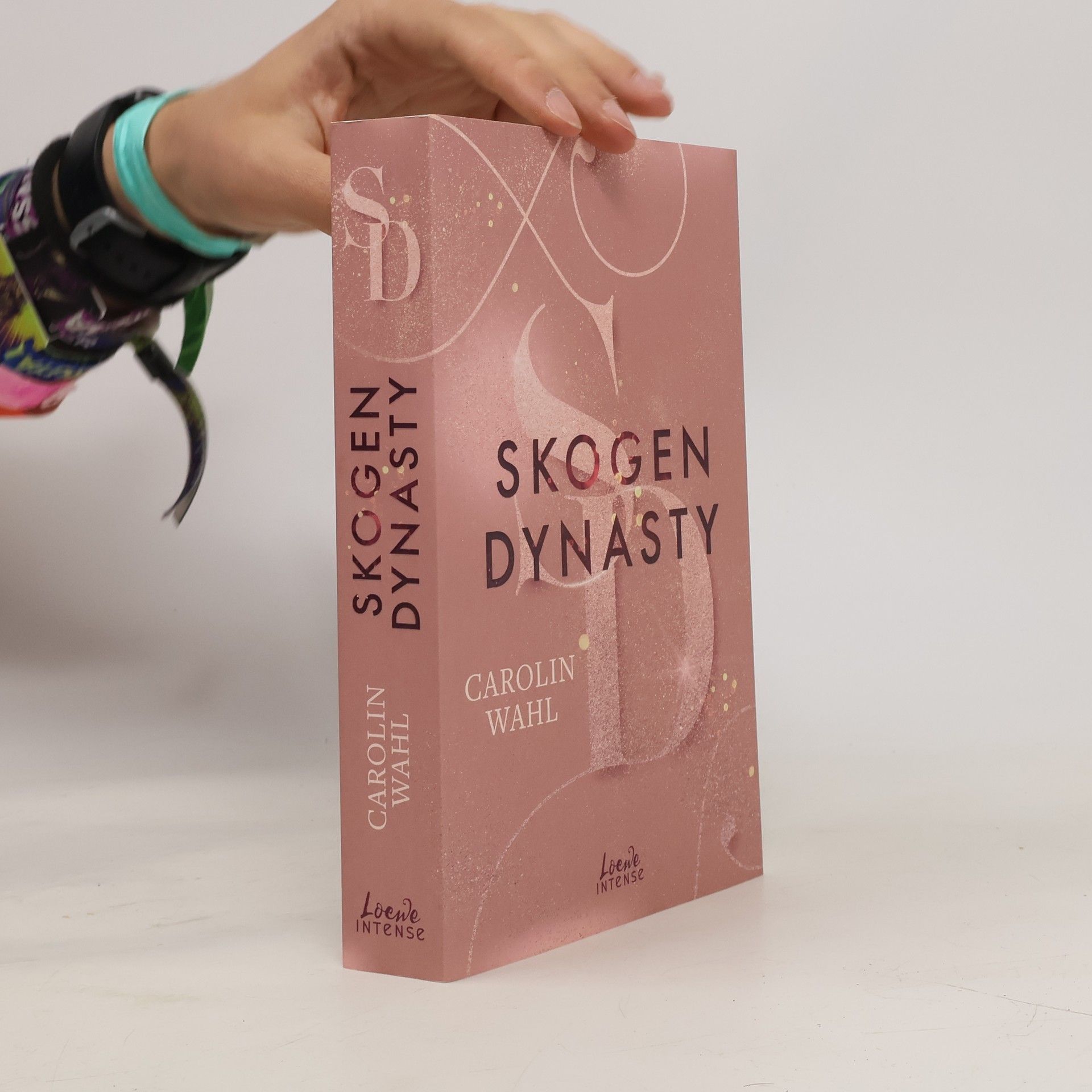 Carolin Wahl Crumbling Hearts 1. Skogen Dynasty