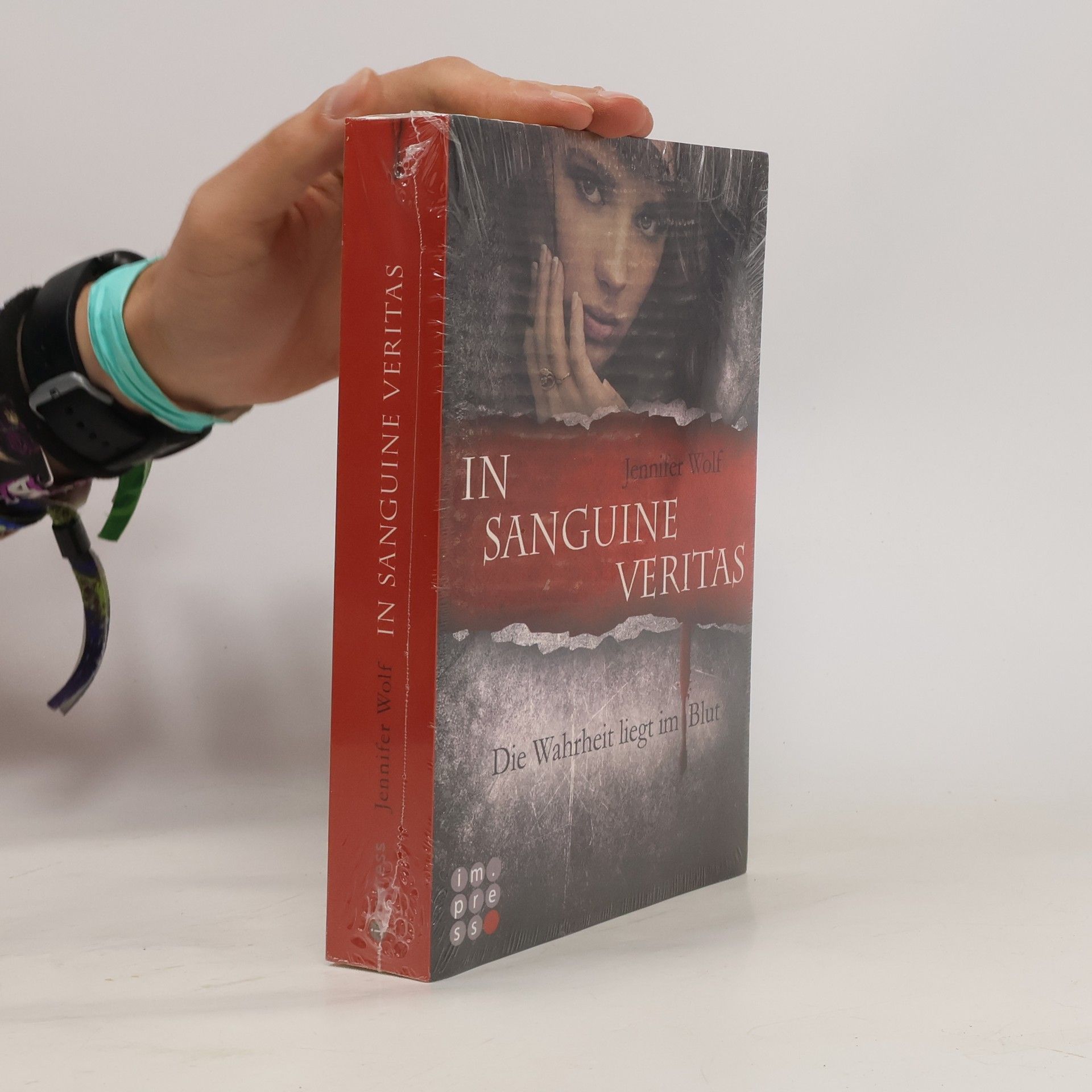 Jennifer Wolf In sanguine veritas
