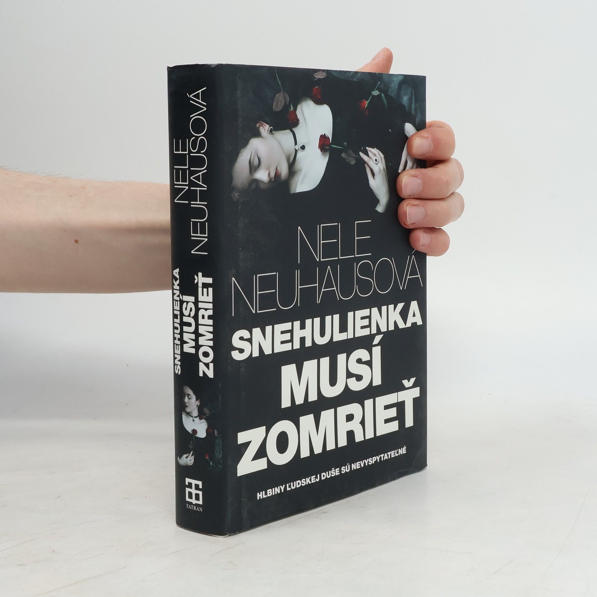 Nele Neuhaus Snehulienka musí zomrieť