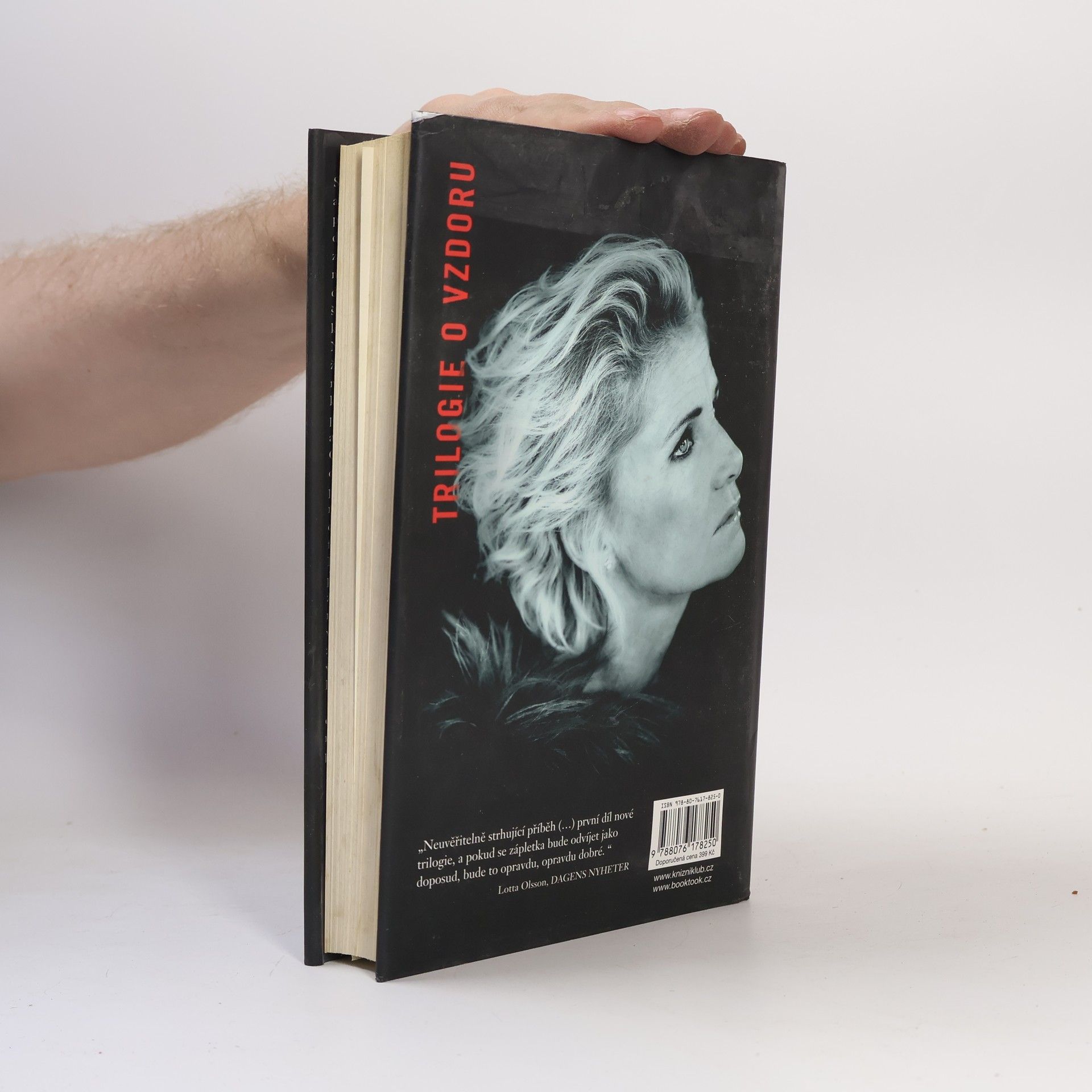 Louise Boije af Gennäs Krvavý květ