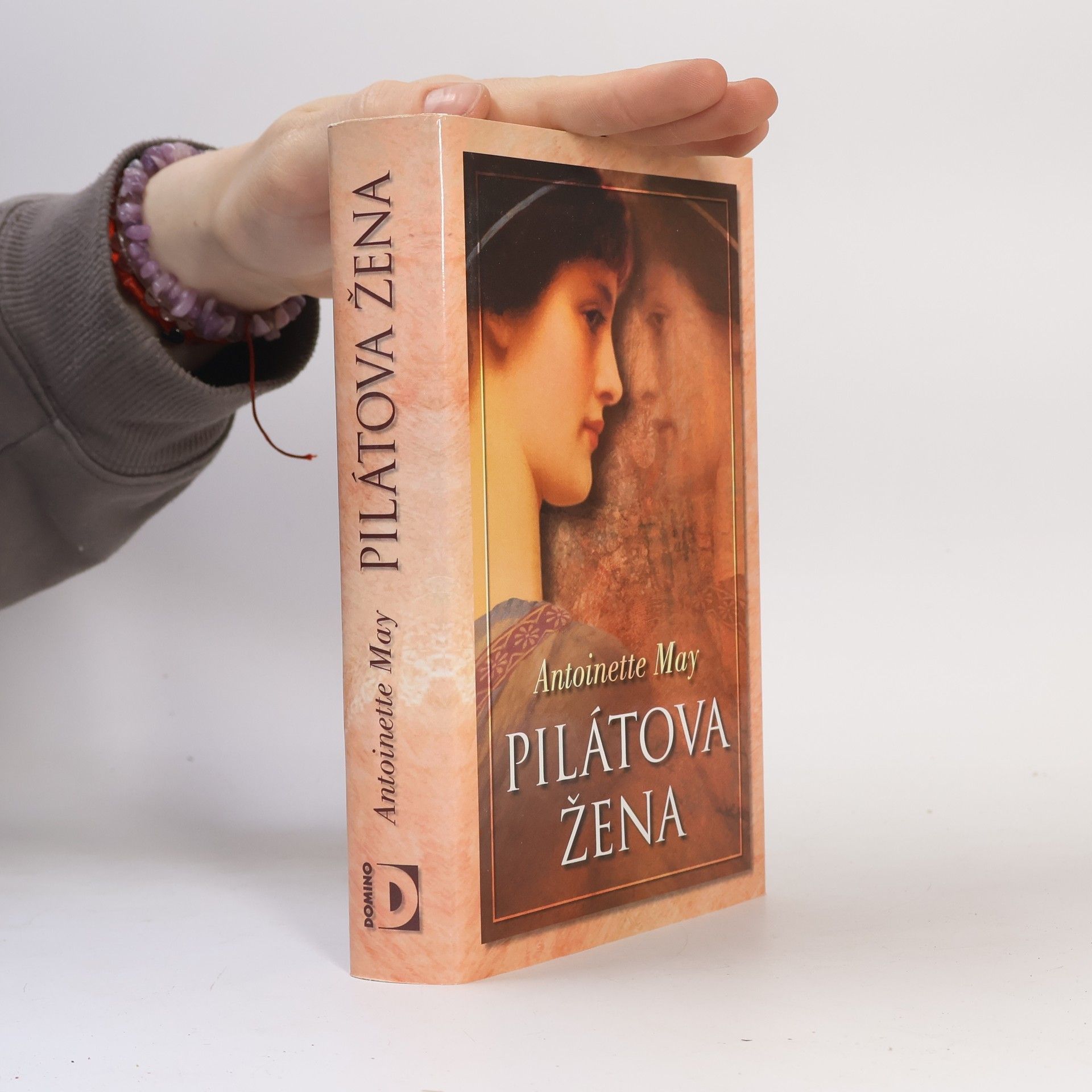 Antoinette May Pilátova žena