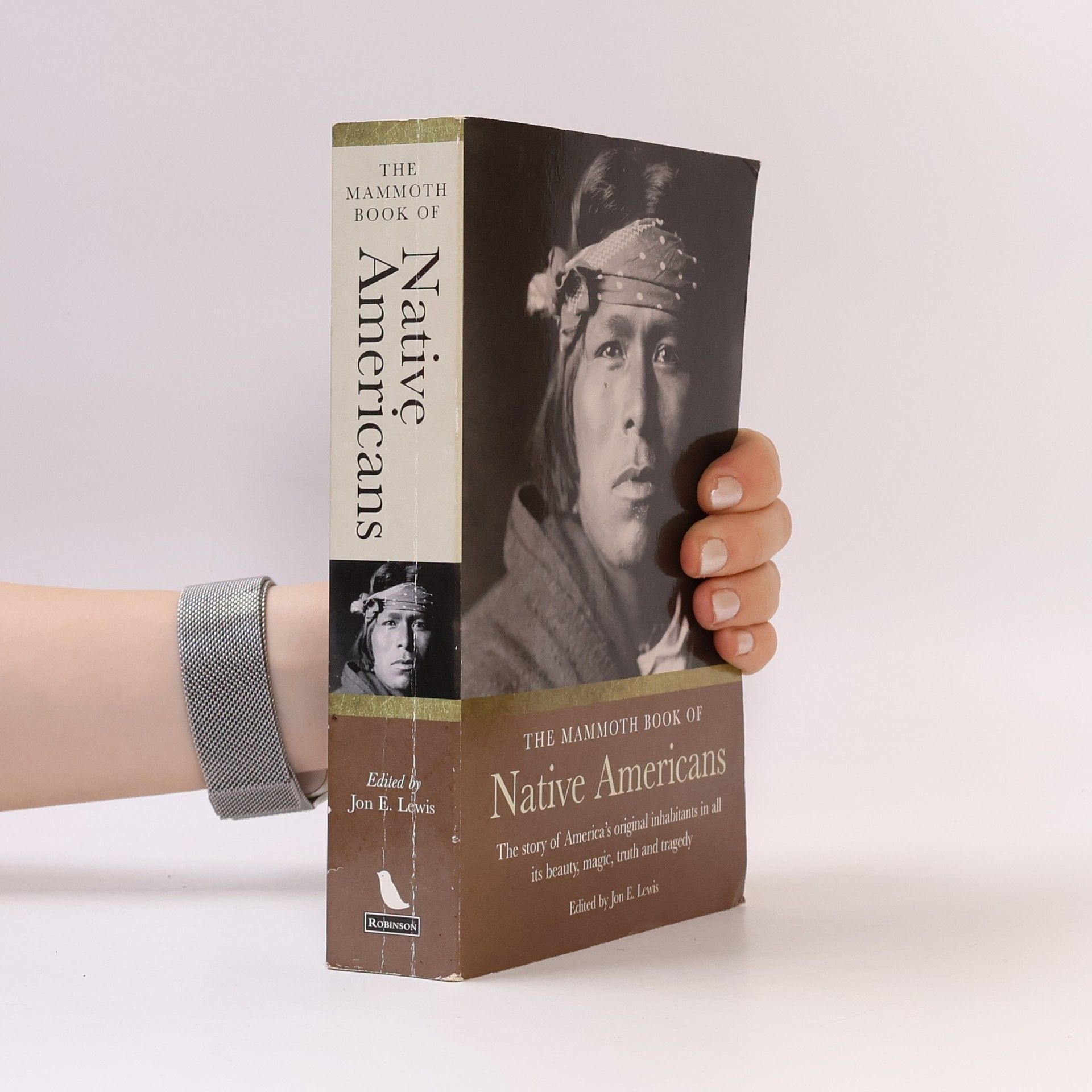 The Mammoth Book of Native Americans