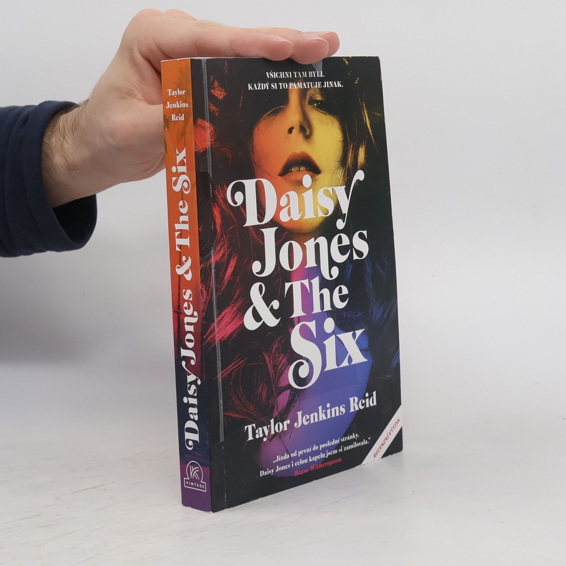 Taylor Jenkins Reid Daisy Jones & The Six