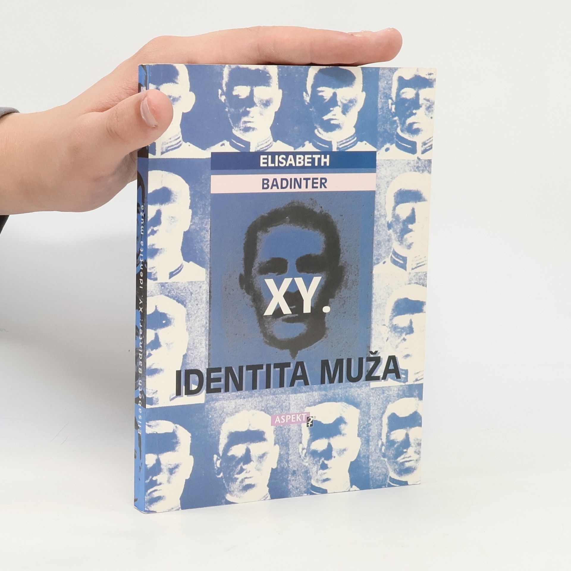 Élisabeth Badinter Identita muža