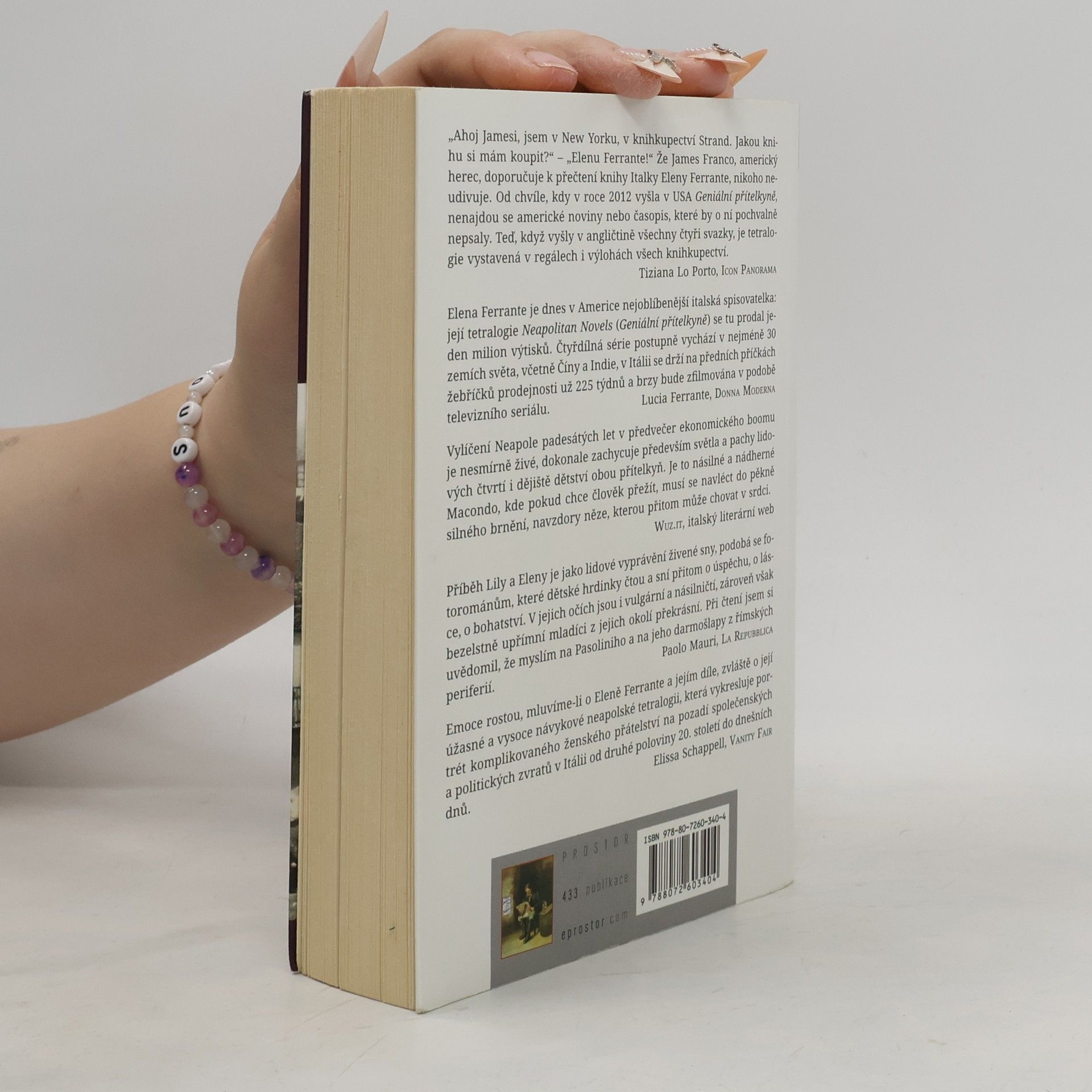 Elena Ferrante Geniální přítelkyně 1. Dětství a dospívání