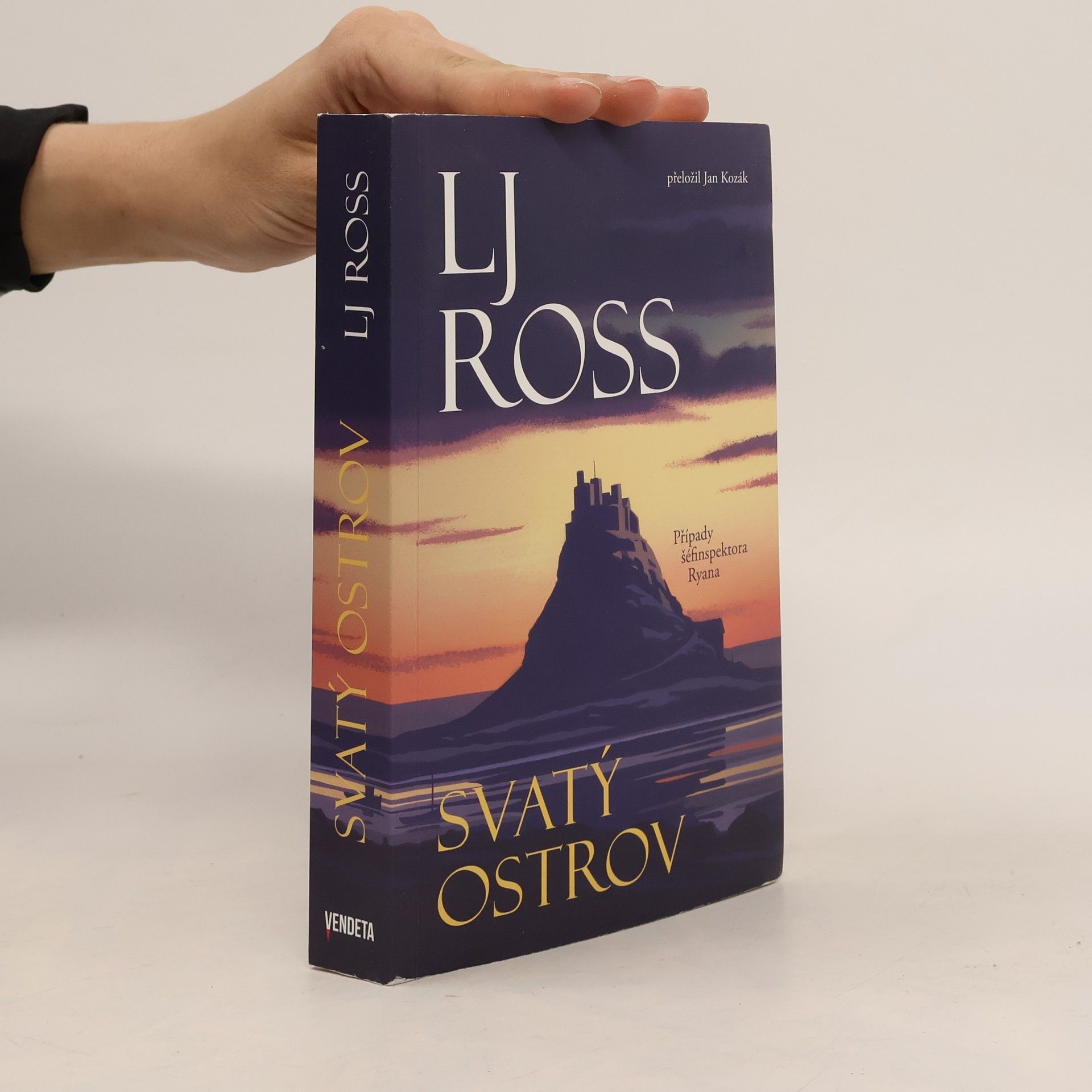 L. J. Ross Svatý ostrov