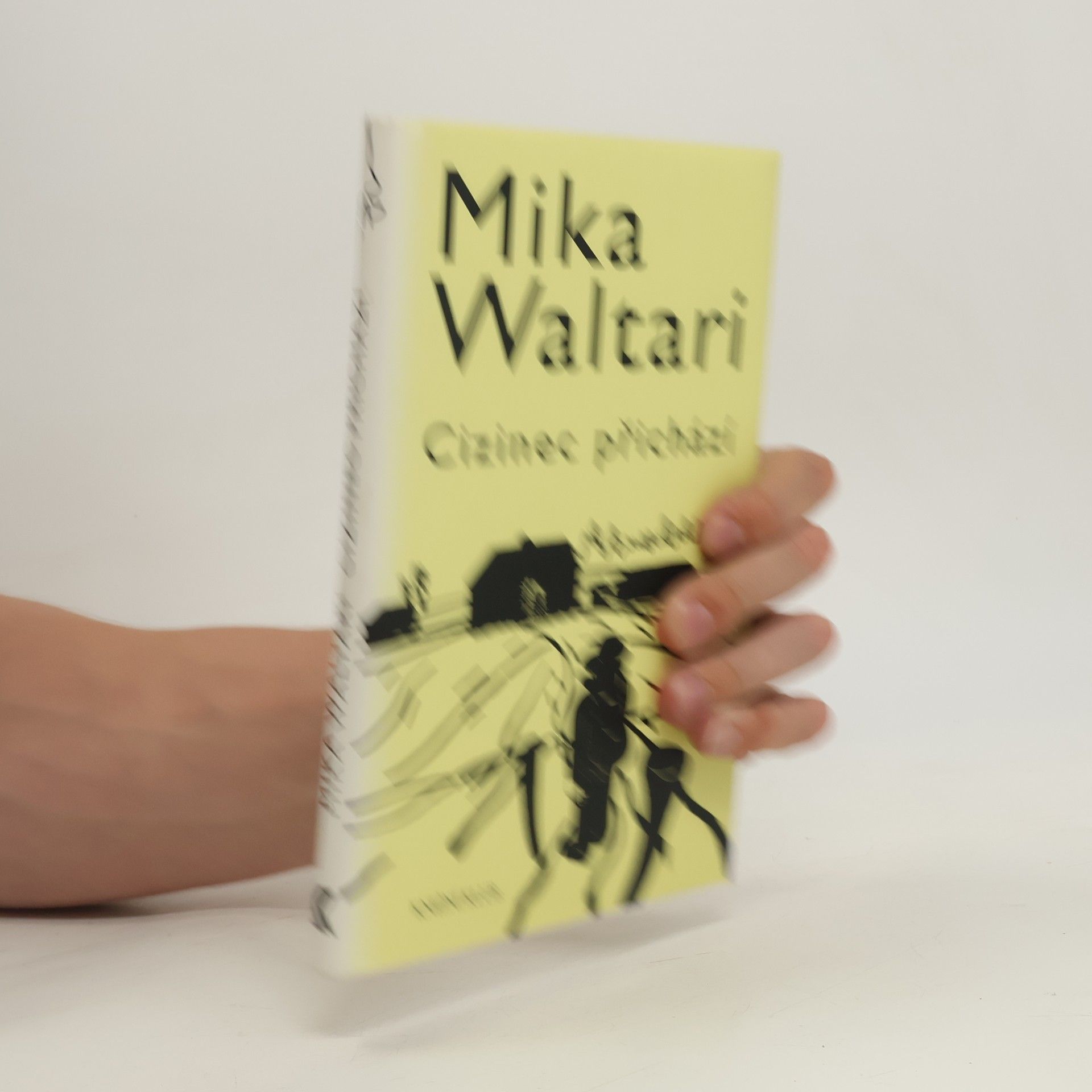 Mika Waltari Cizinec přichází