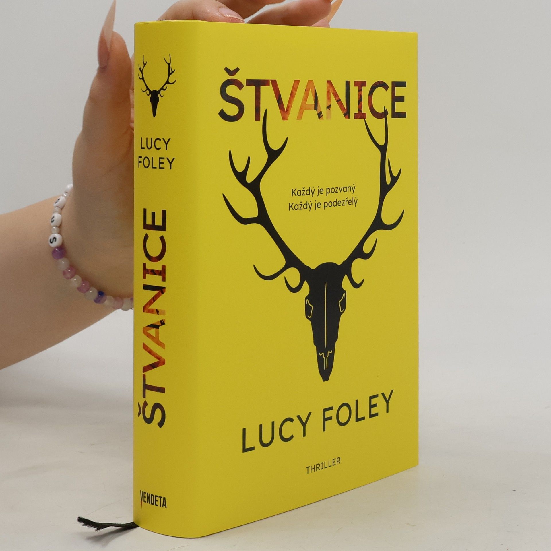 Lucy Foley Štvanice