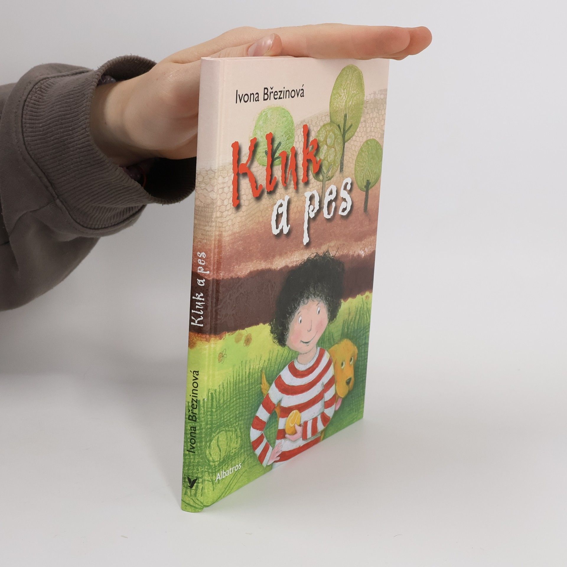 Ivona Březinová Kluk a pes