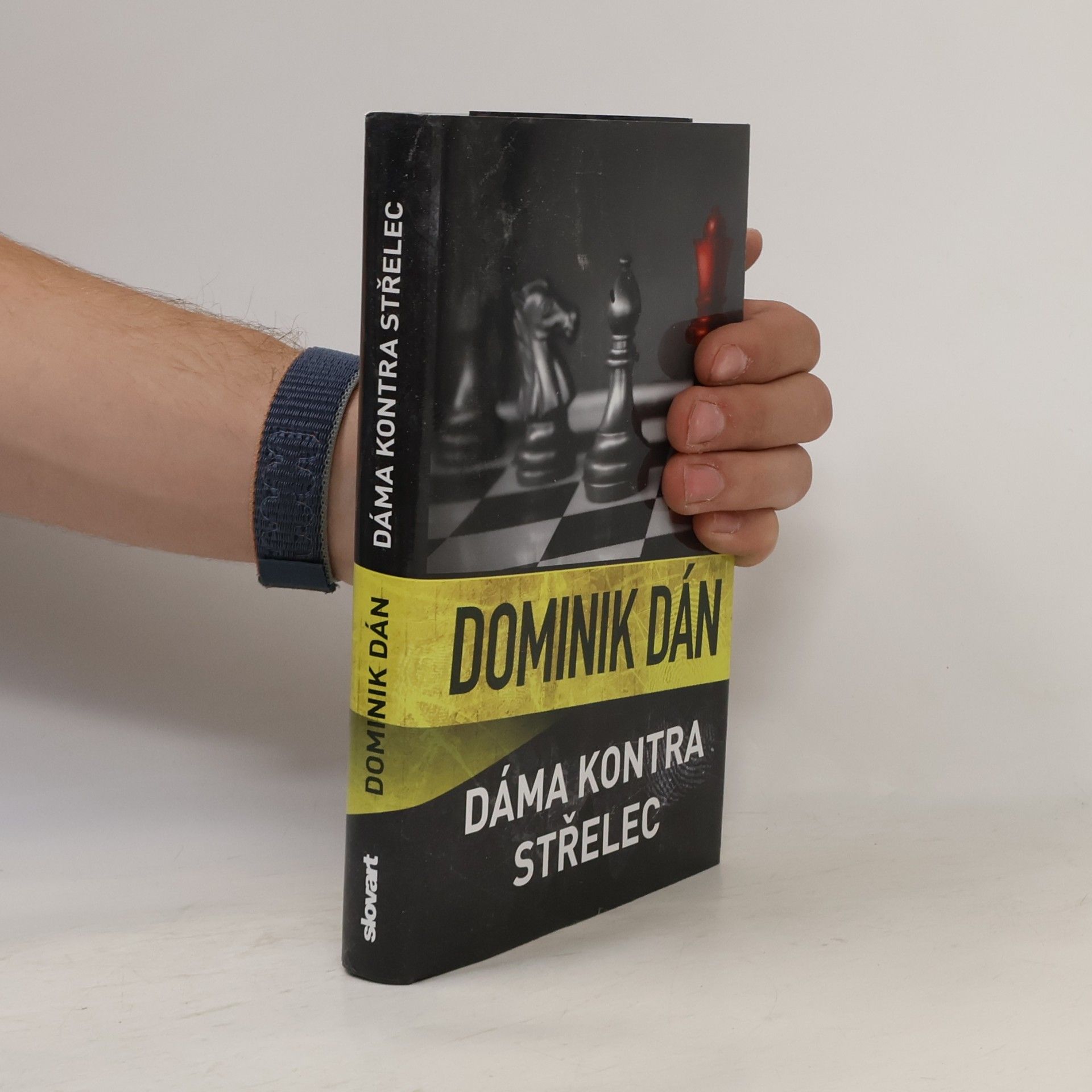 Dominik Dán Dáma kontra střelec