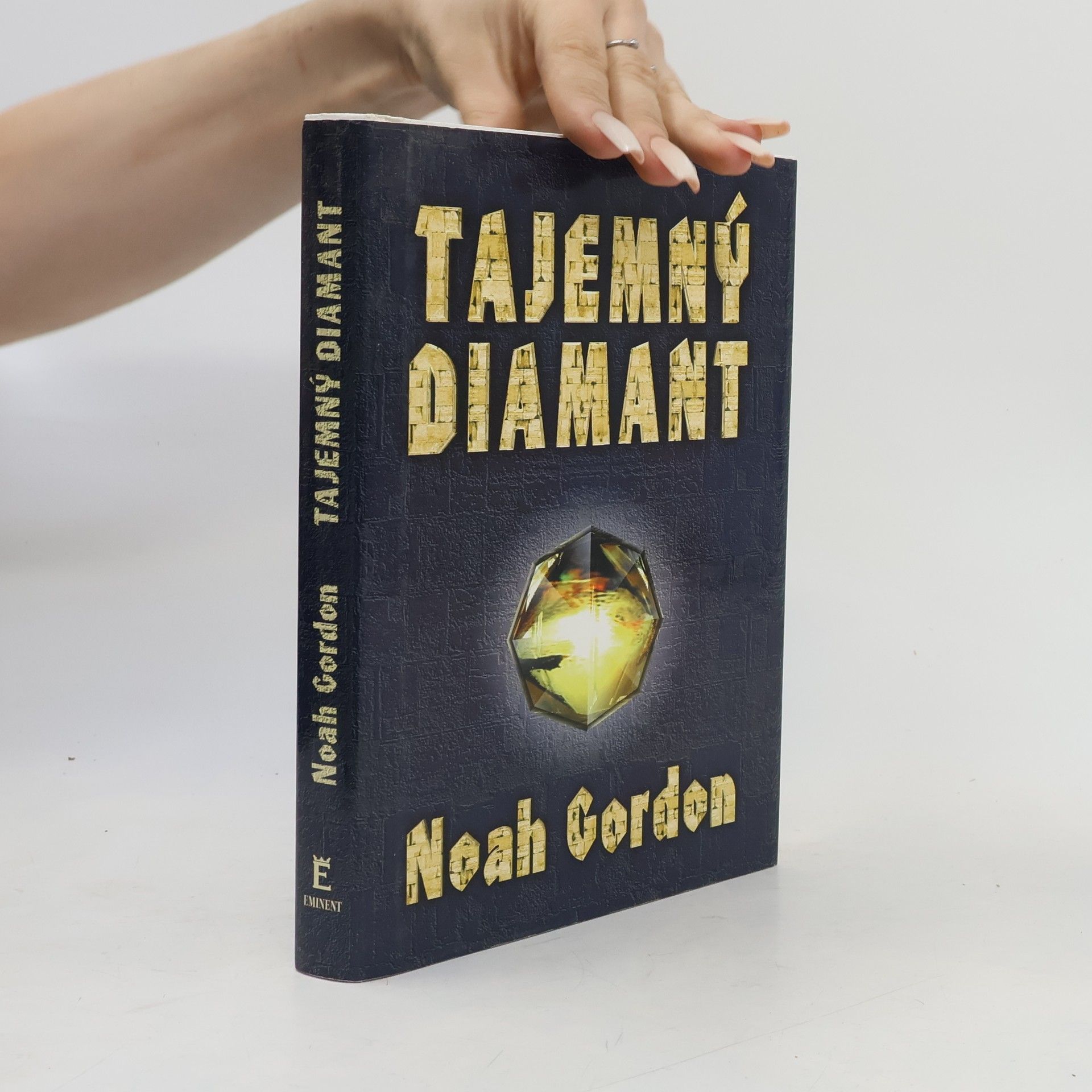 Noah Gordon Tajemný diamant