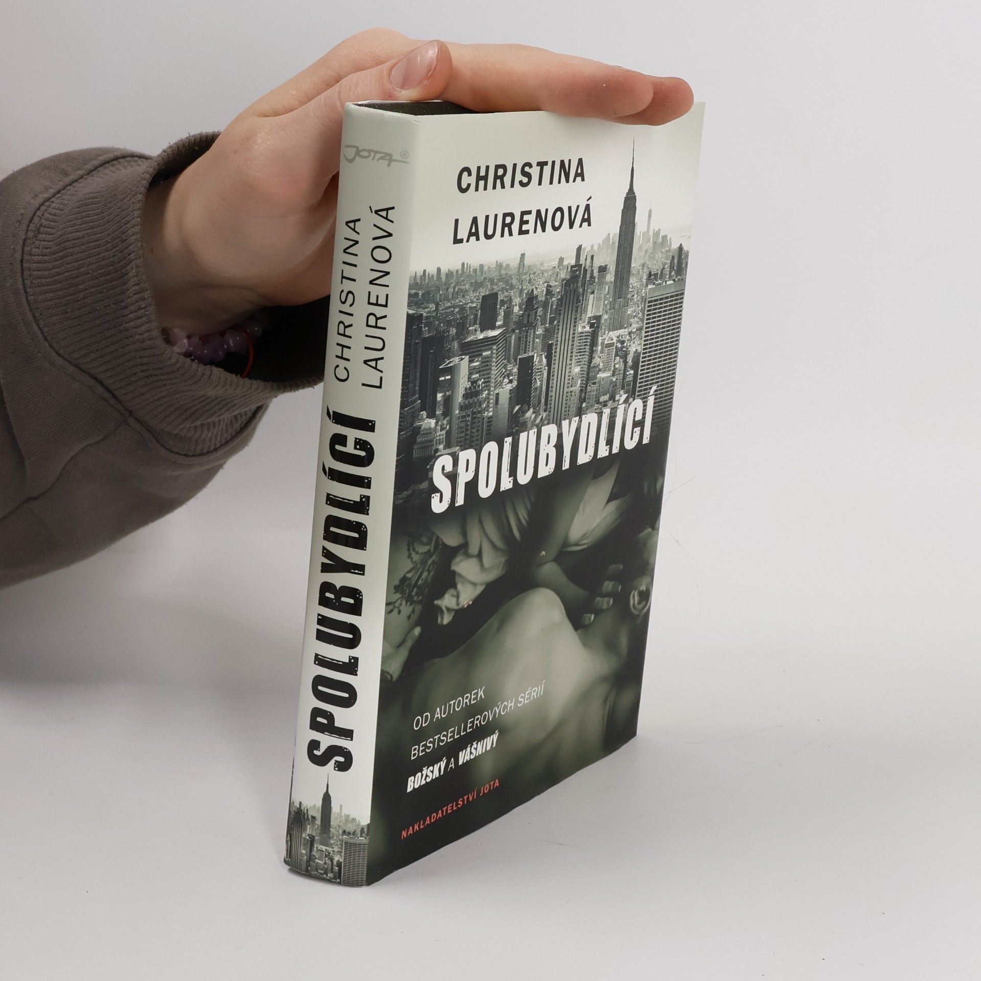 Christina Lauren Spolubydlící
