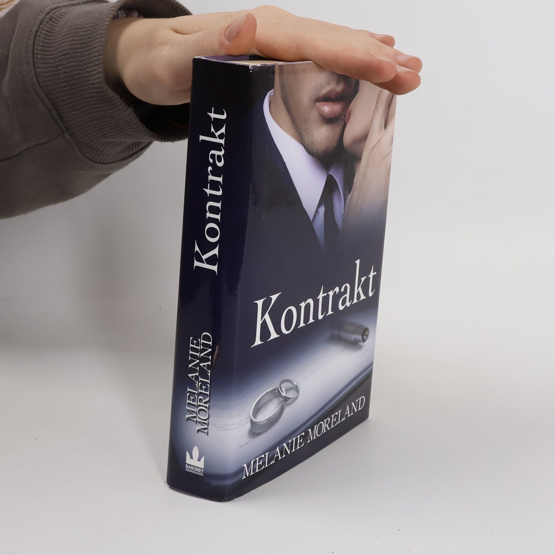Zuzana Selementová Kontrakt