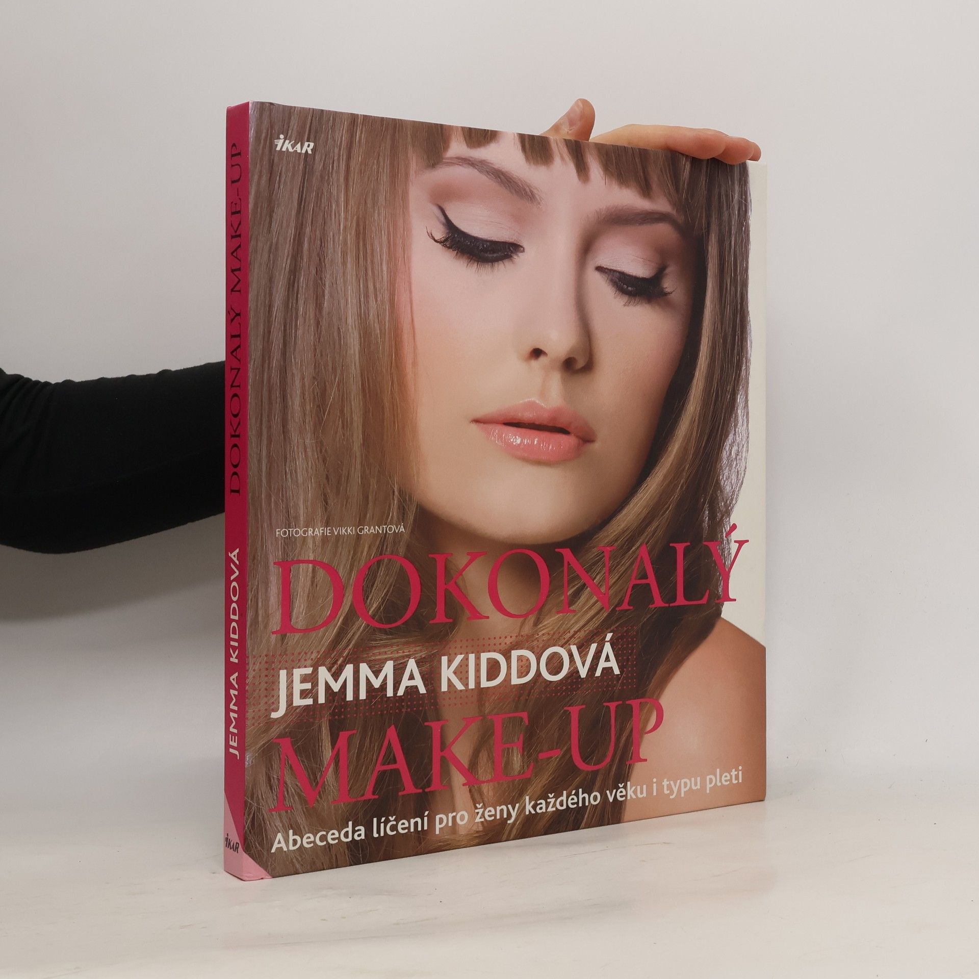 Jemma Kidd Dokonalý make-up