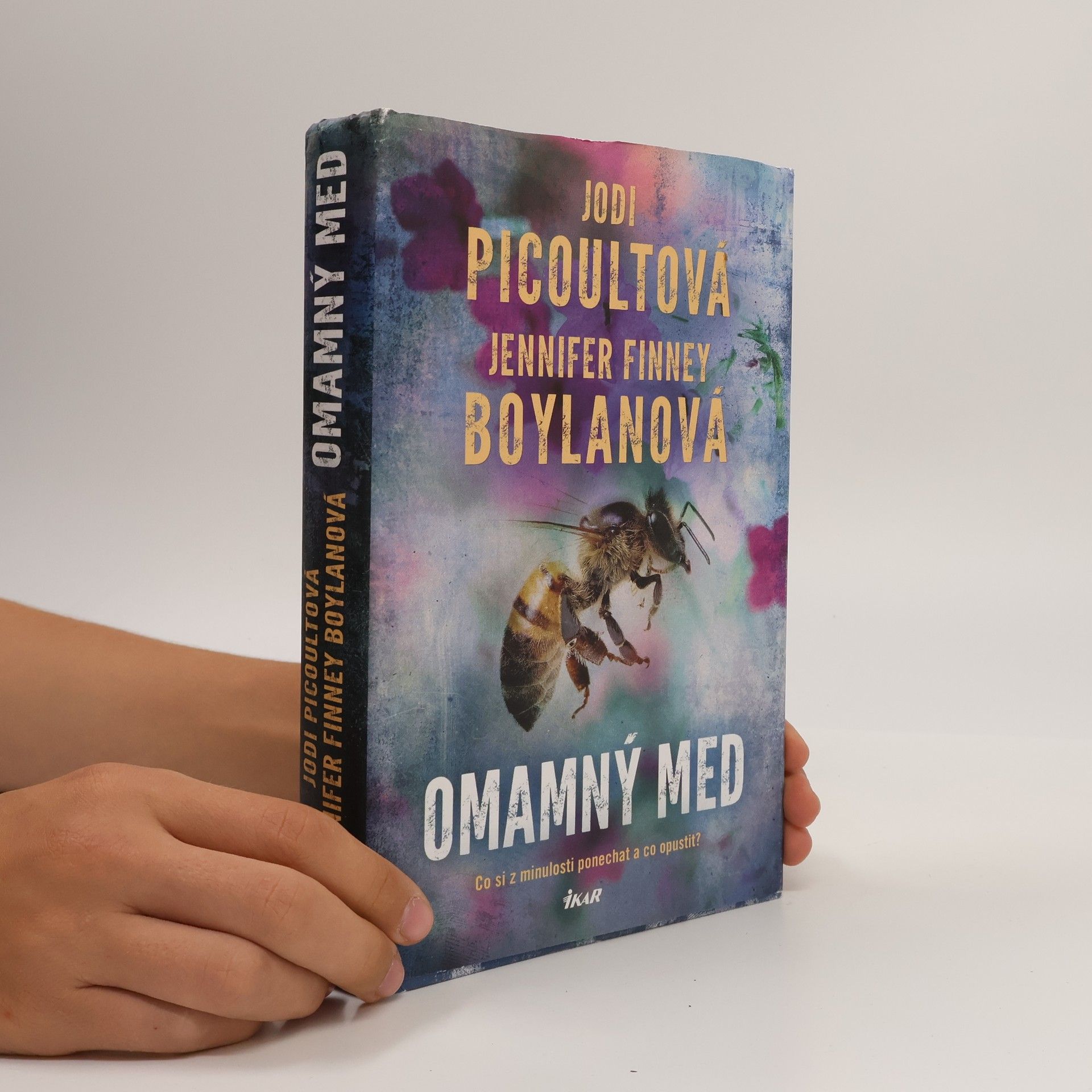 Jennifer Finneyová Boylanová  Omamný med