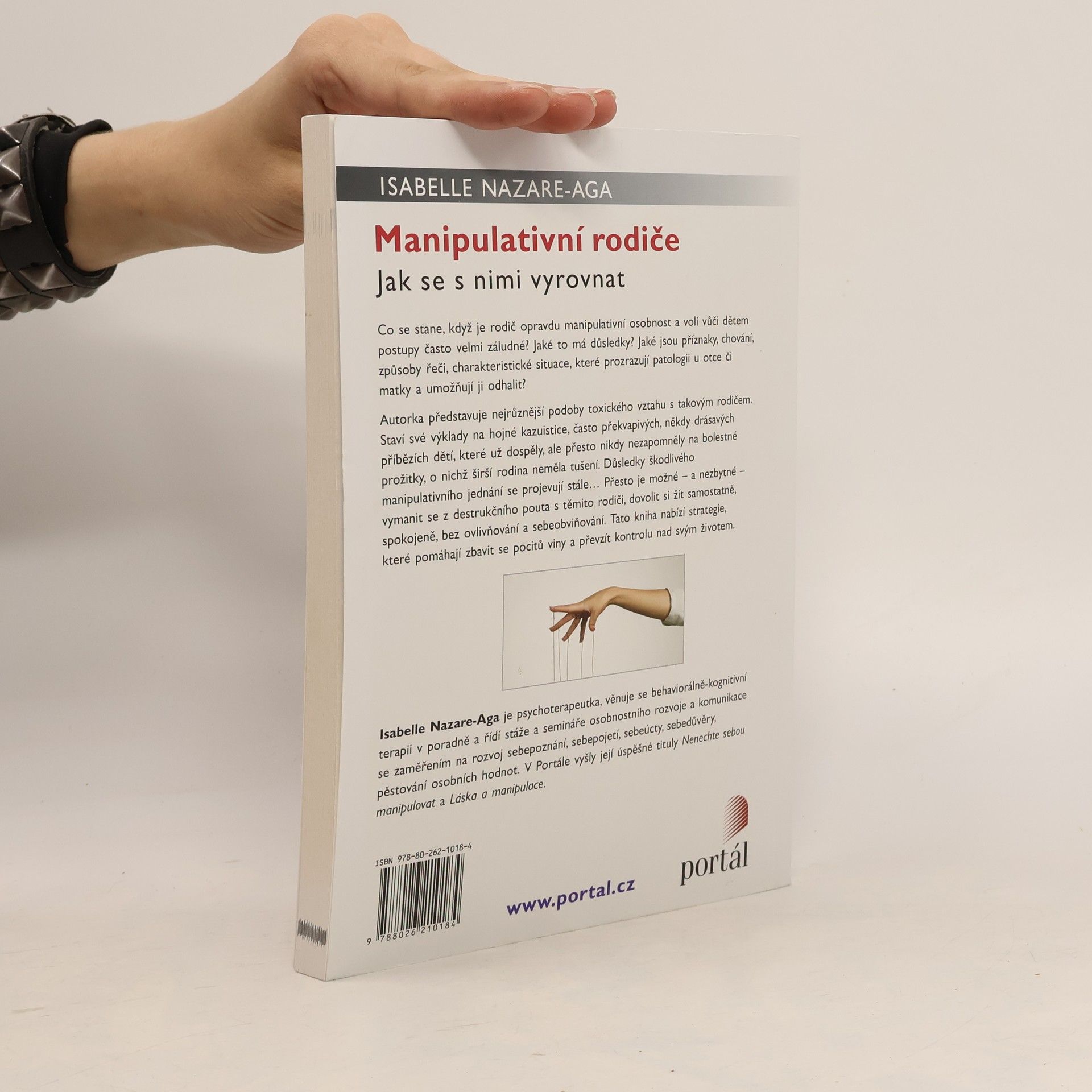 Isabelle Nazare-Aga Manipulativní rodiče
