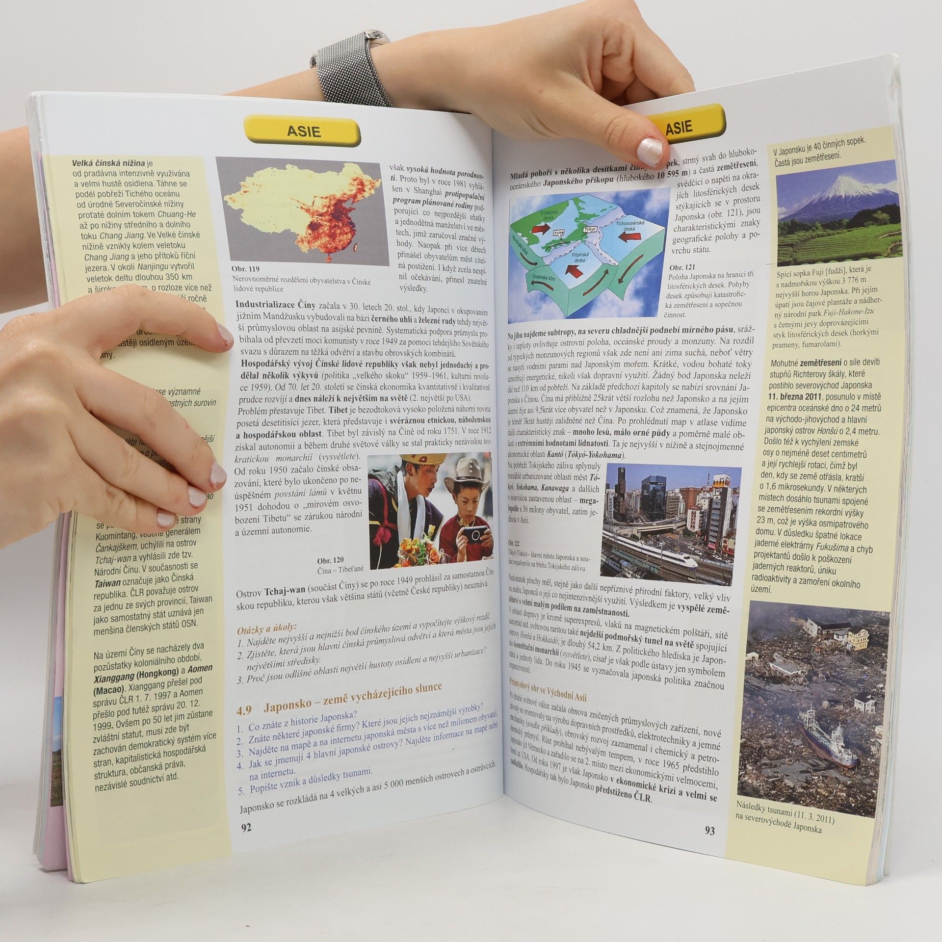 Jaromír Demek Geografie 3 : regionální geografie světa pro střední školy