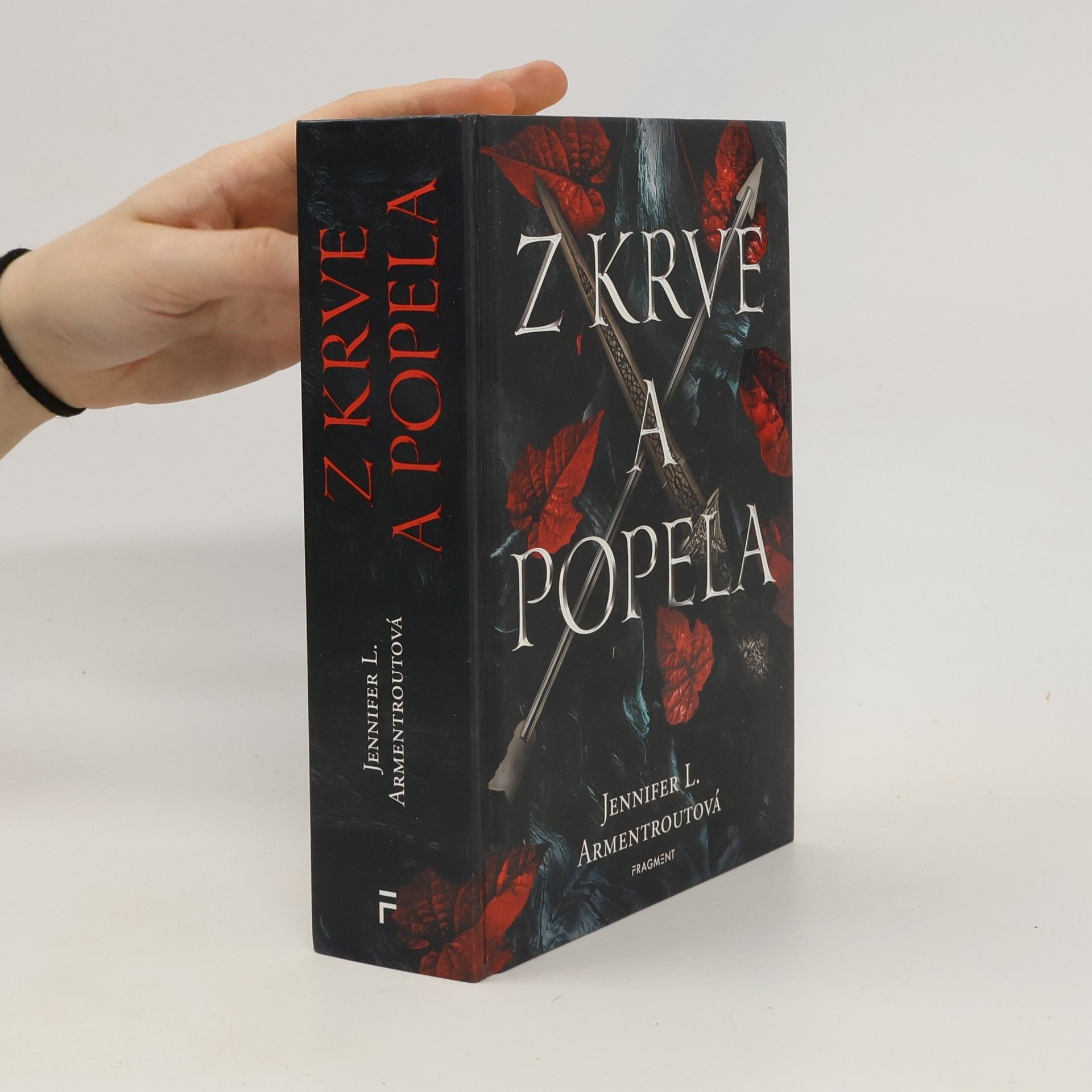 Jennifer Armentrout Z krve a popela