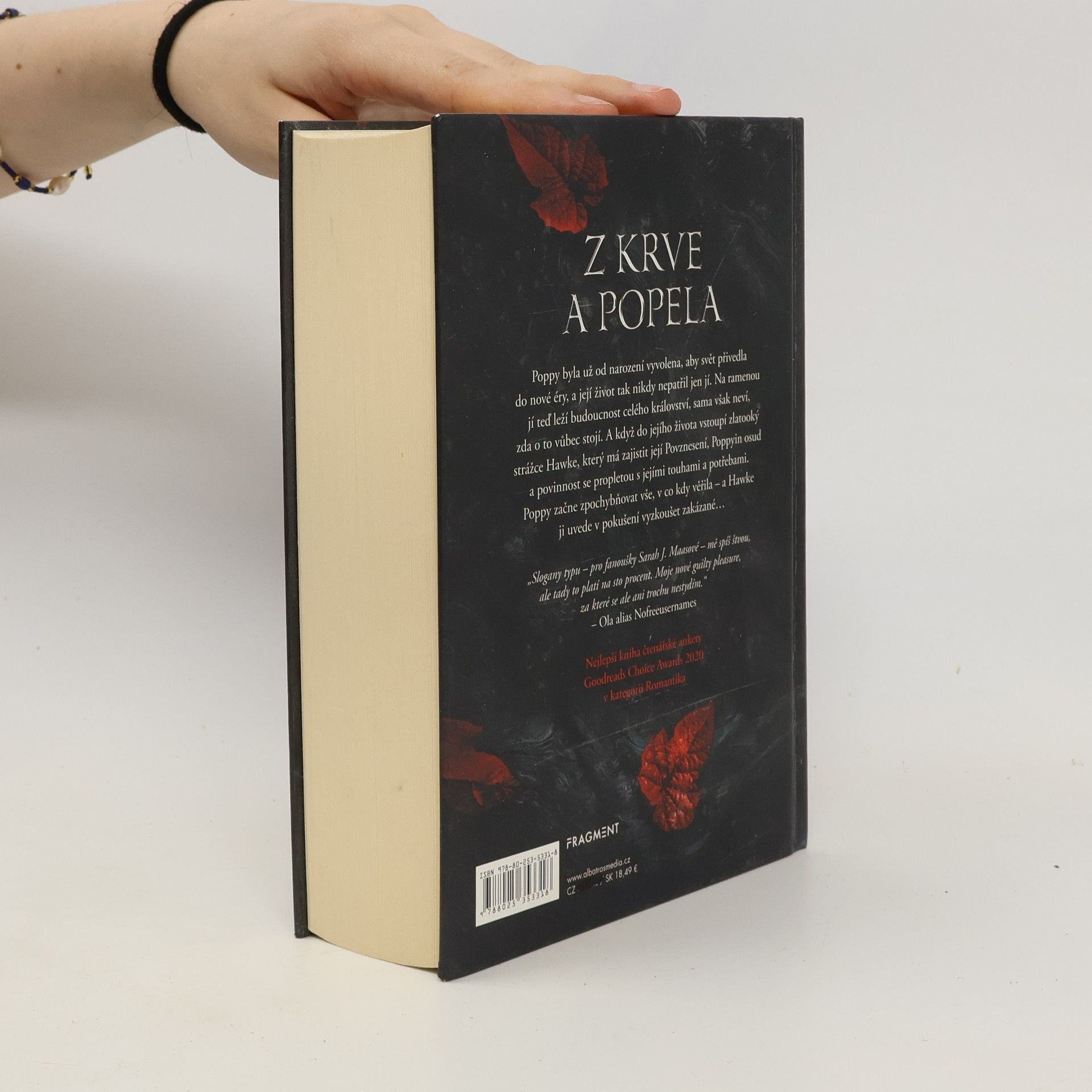Jennifer Armentrout Z krve a popela
