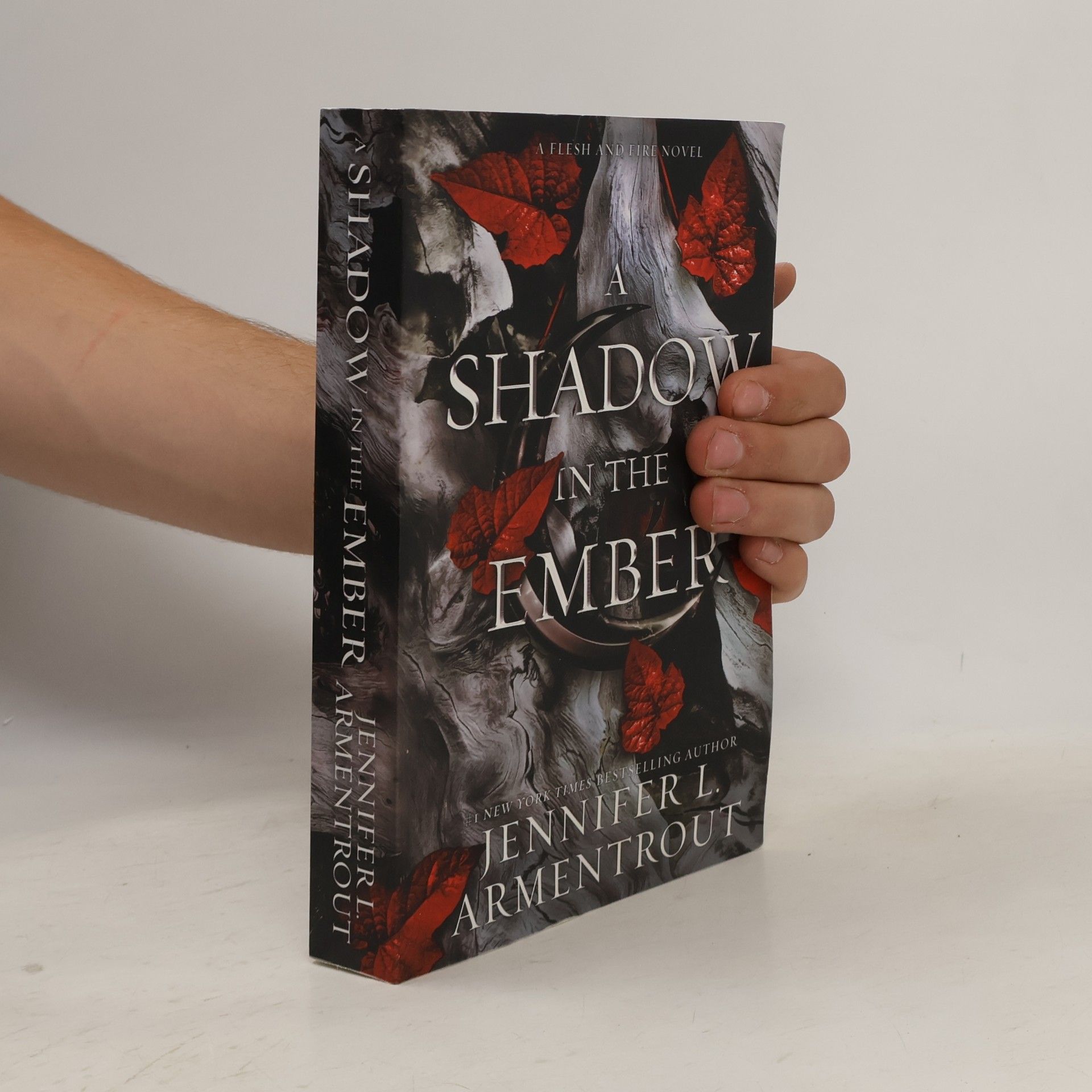 Jennifer Armentrout A Shadow In The Ember