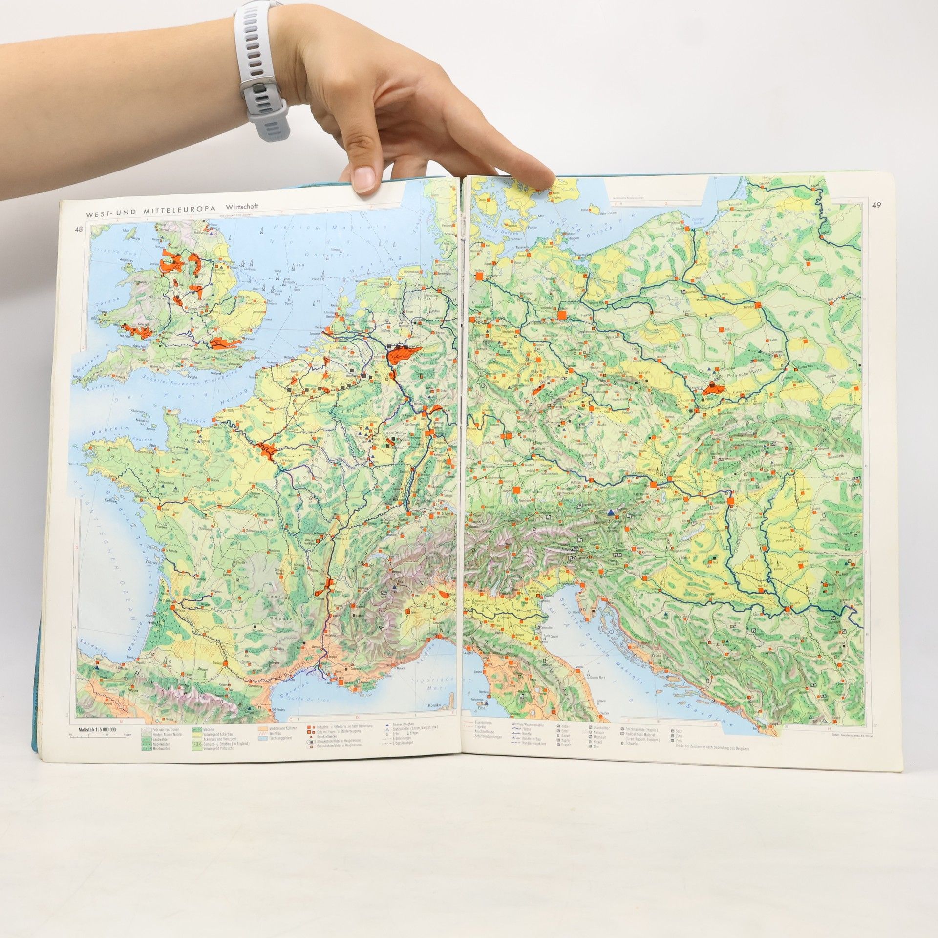 Collectif d'auteurs Österreichischer Hauptschul-Atlas