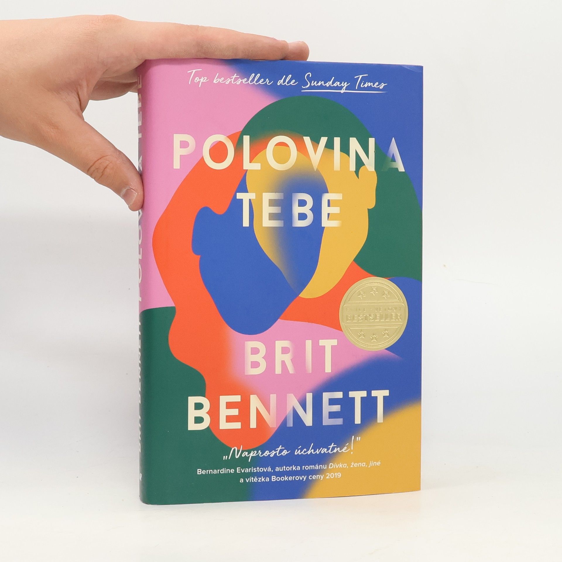Brit Bennett Polovina tebe