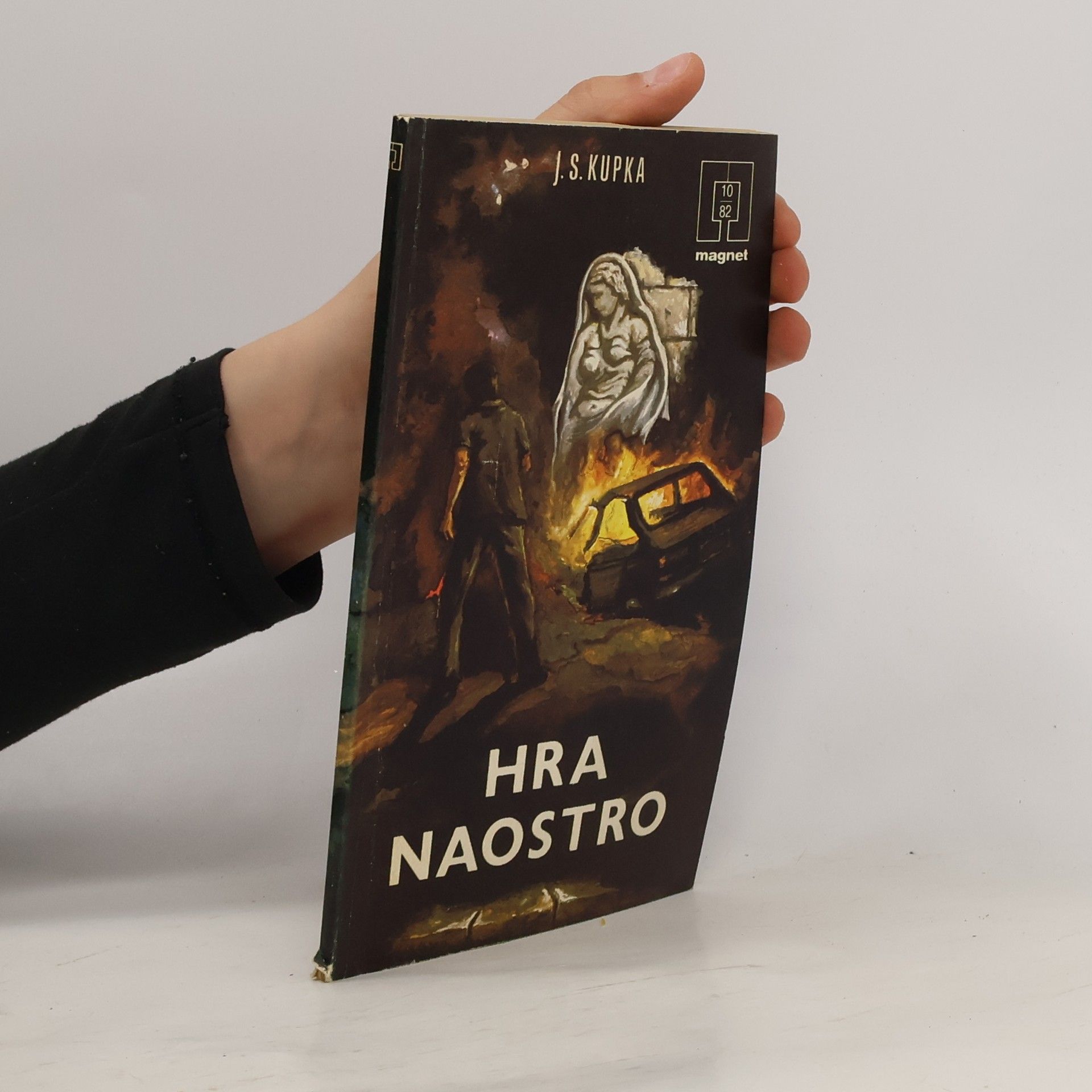 Hra naostro