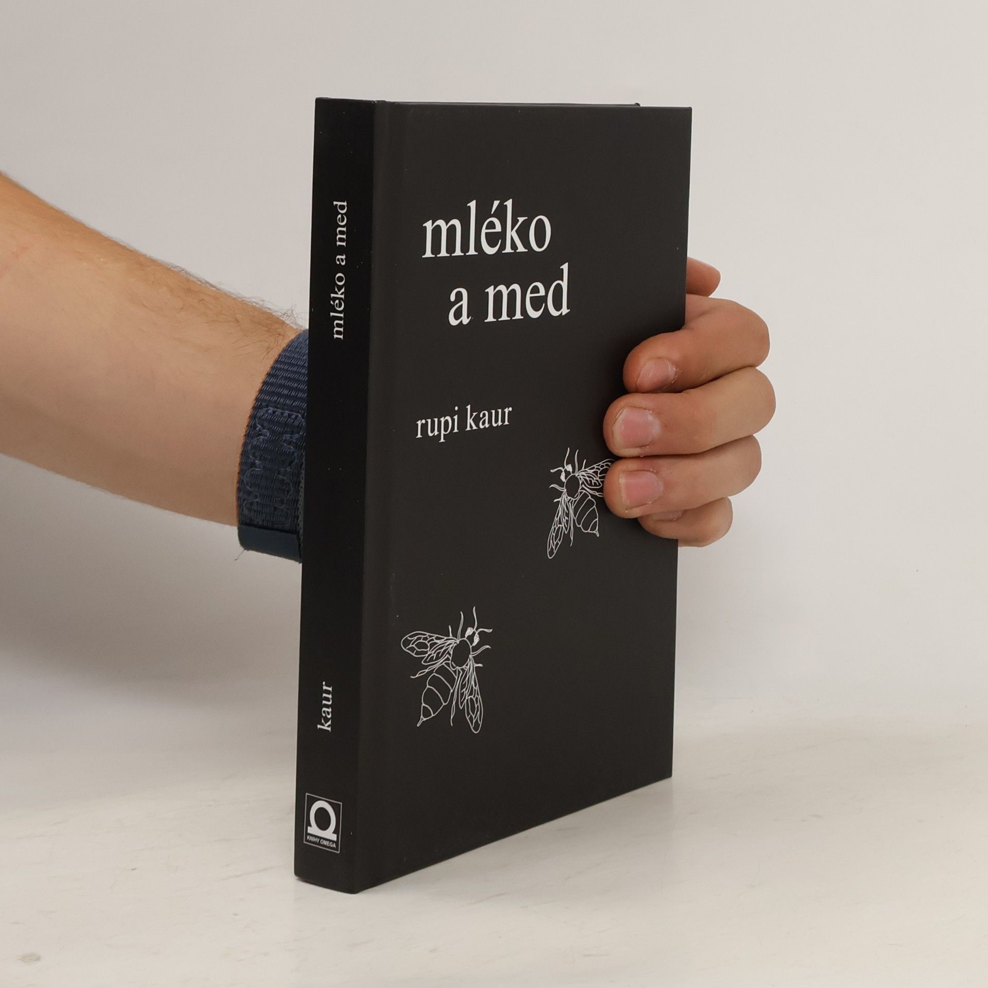 Rupi Kaur Mléko a med