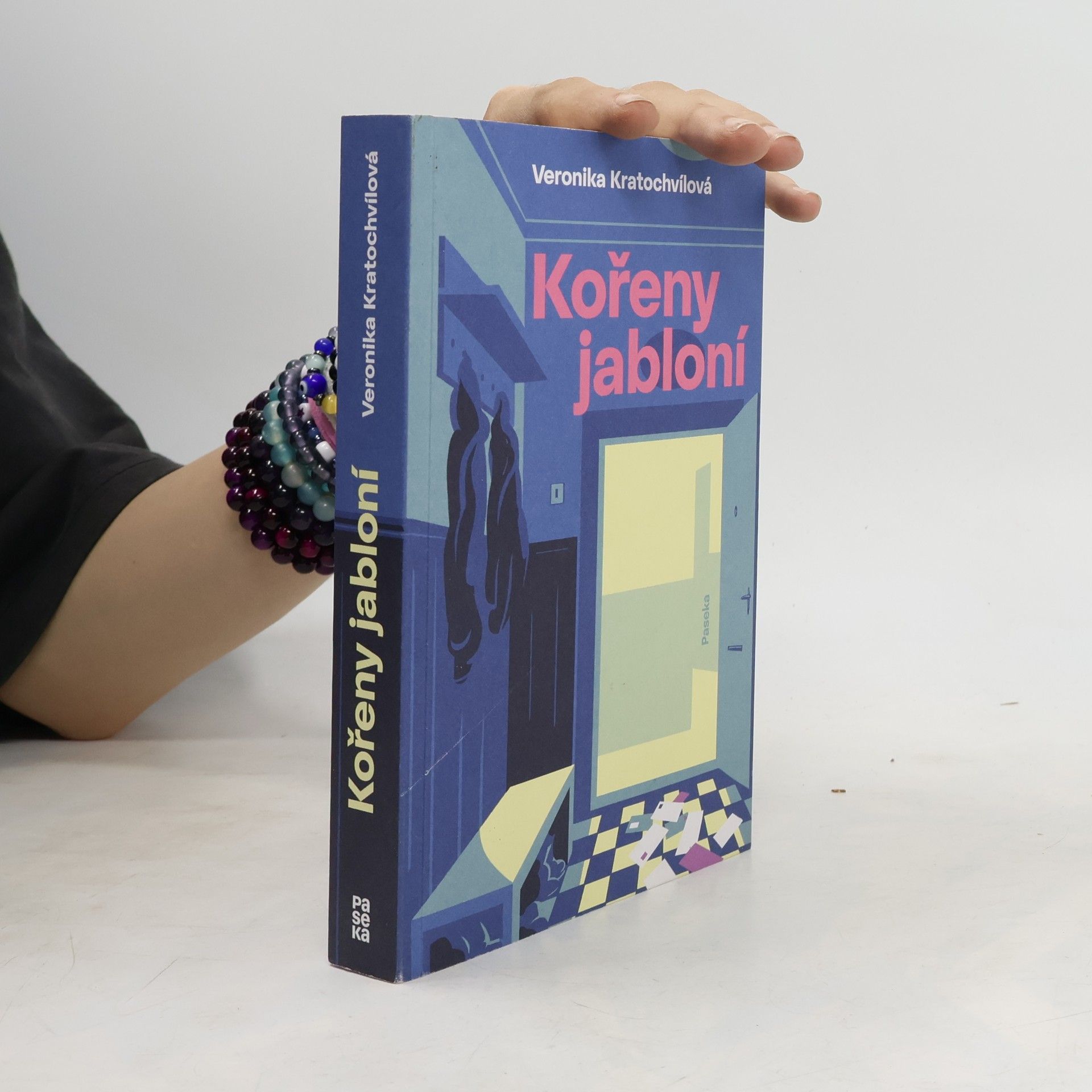 Kořeny jabloní