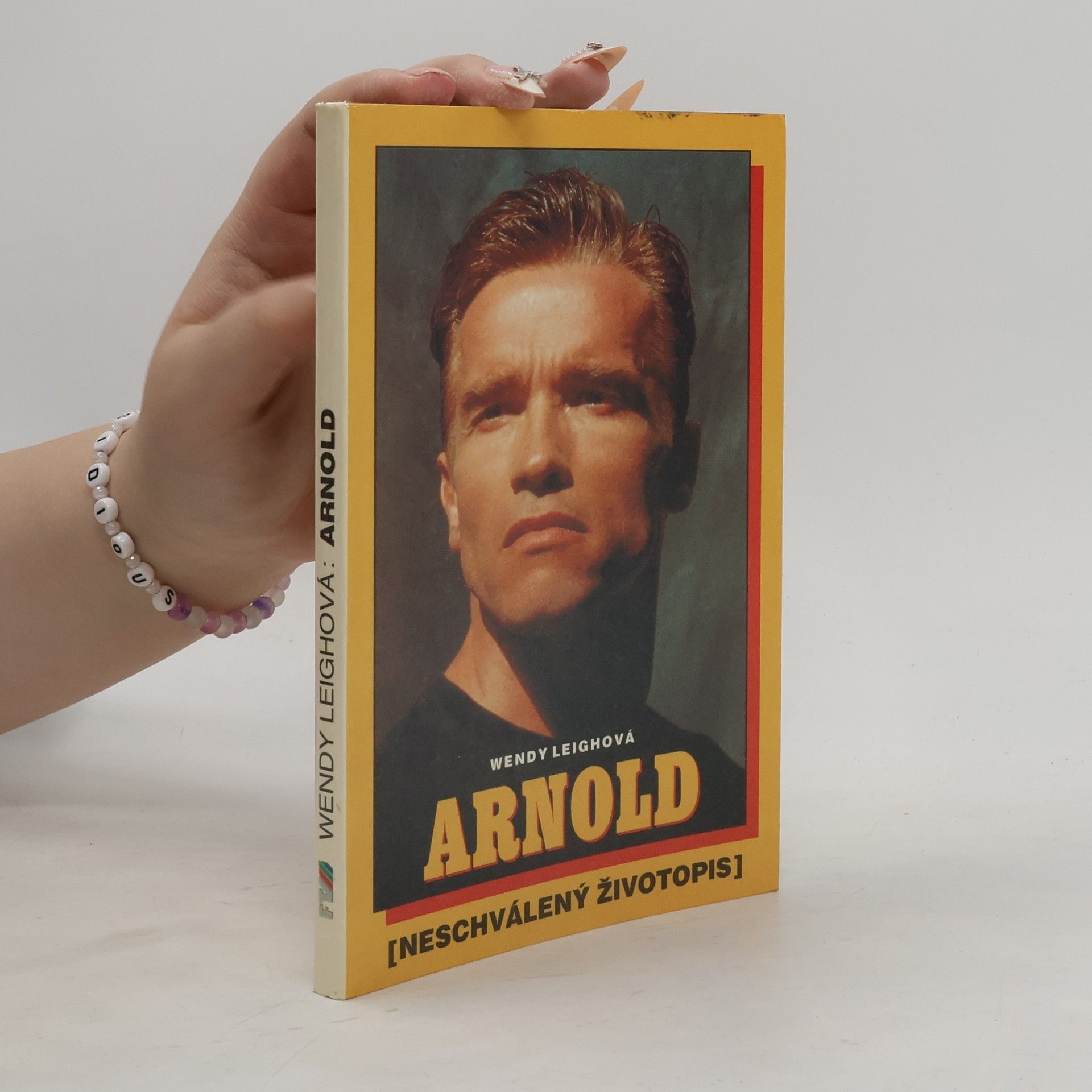Wendy Leigh Arnold. Neschválený životopis