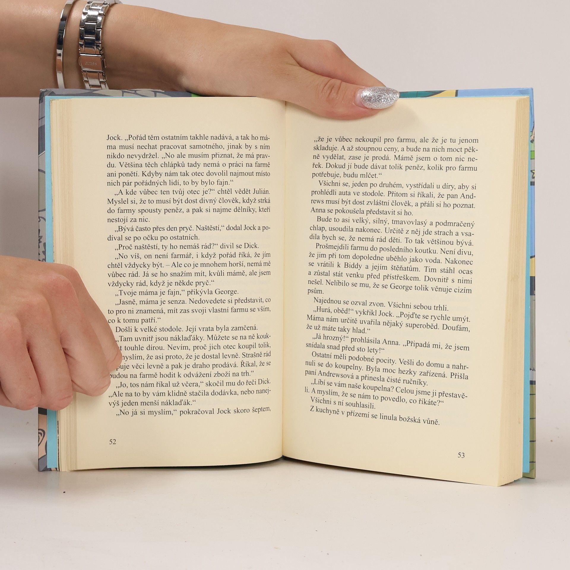 Enid Blyton Správná pětka jede tábořit