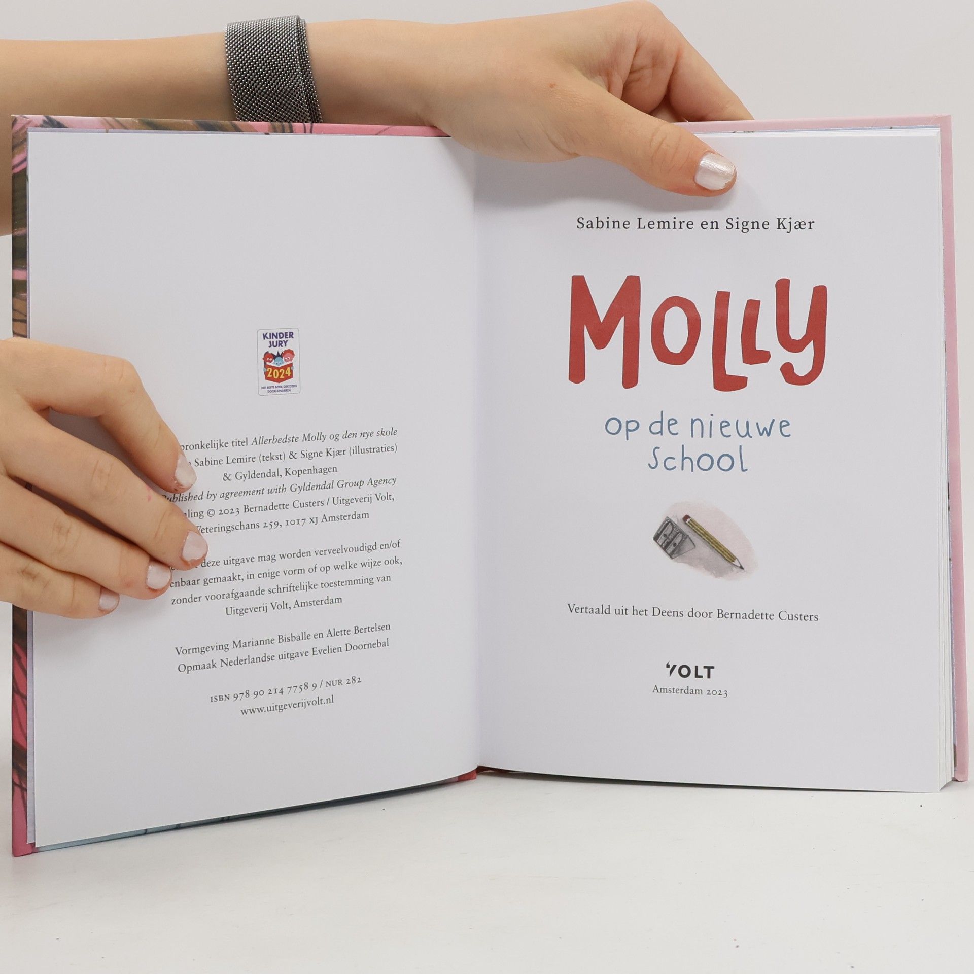 Sabine Lemire Molly op de nieuwe school
