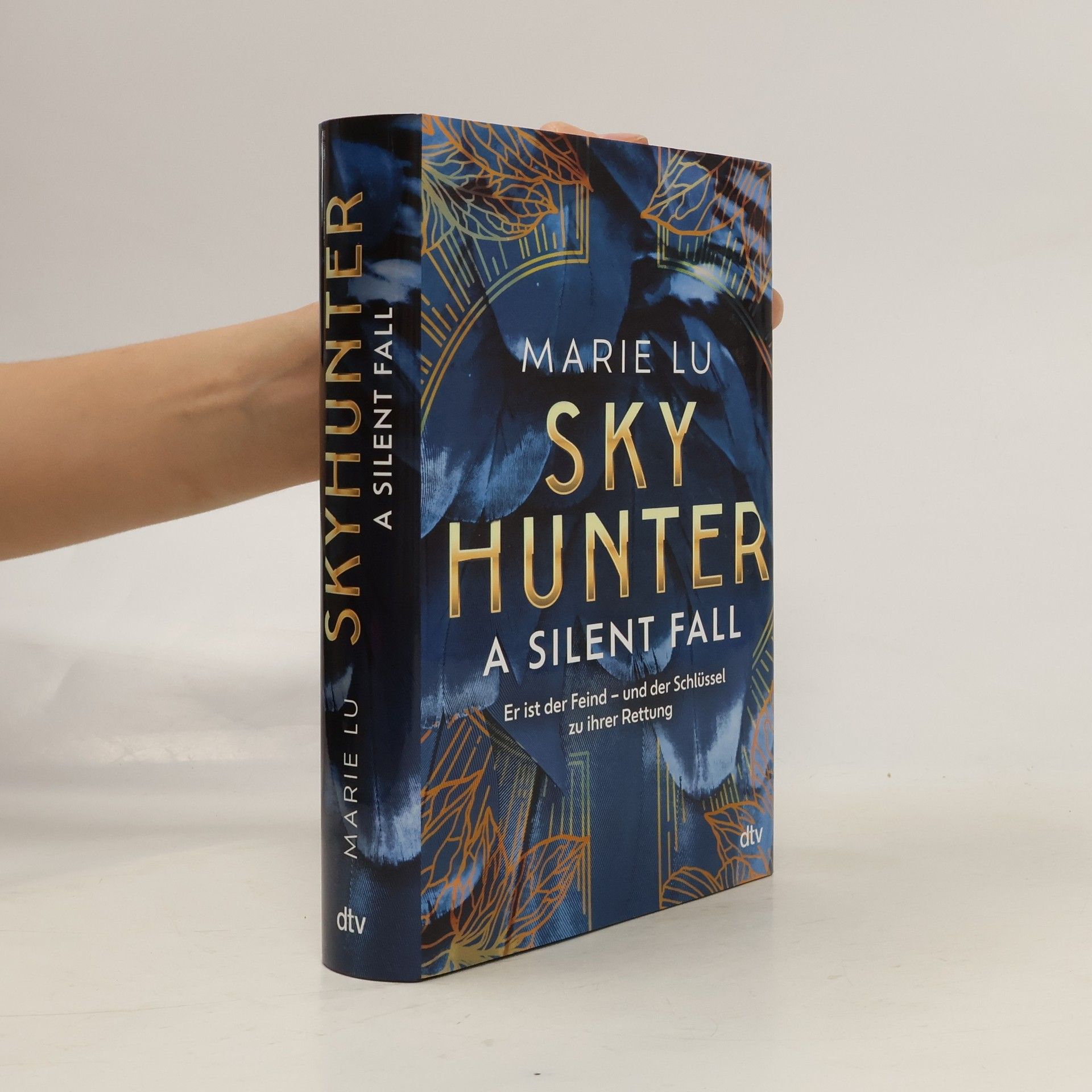 Marie Lu Skyhunter - A Silent Fall
