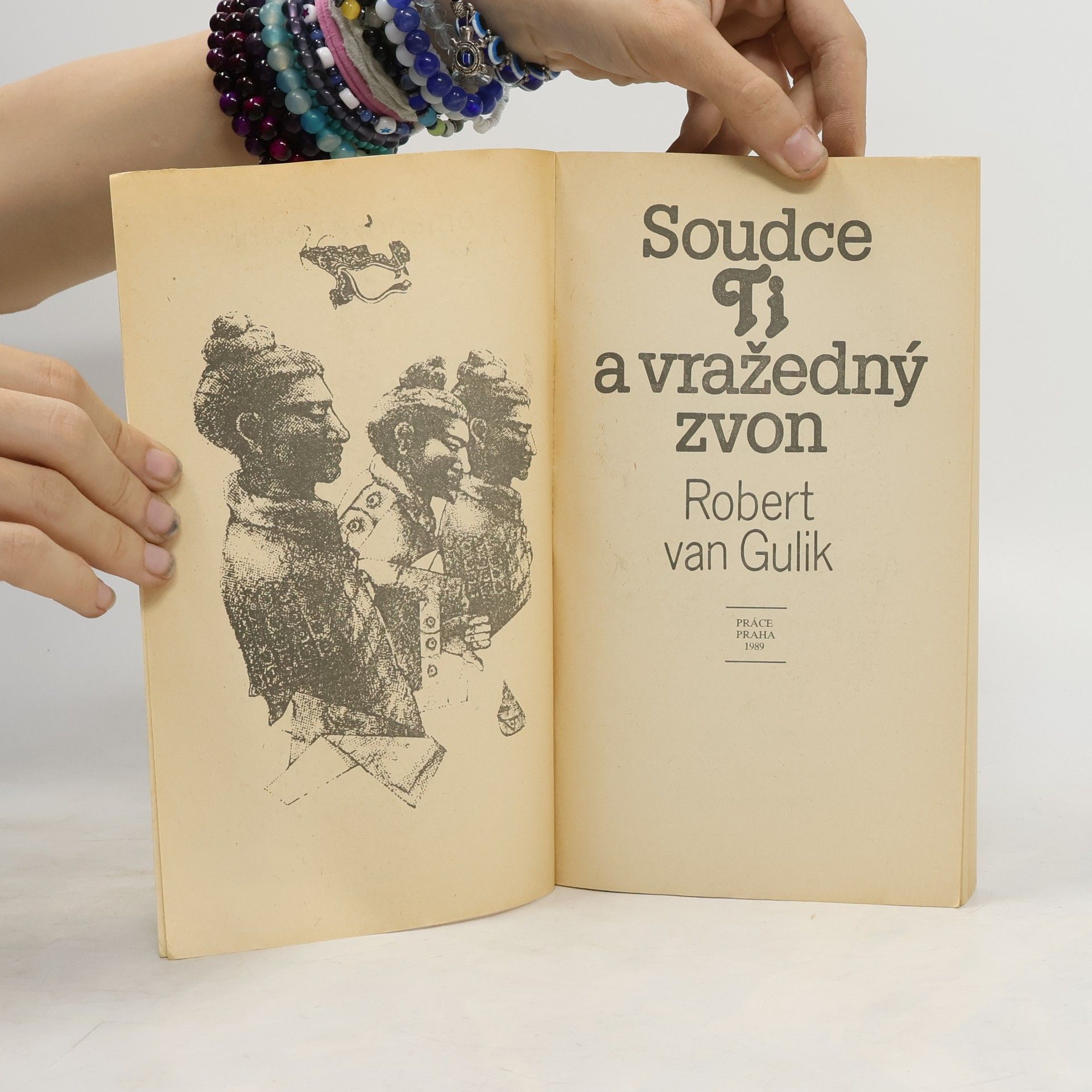 Robert van Gulik Soudce Ti a vražedný zvon