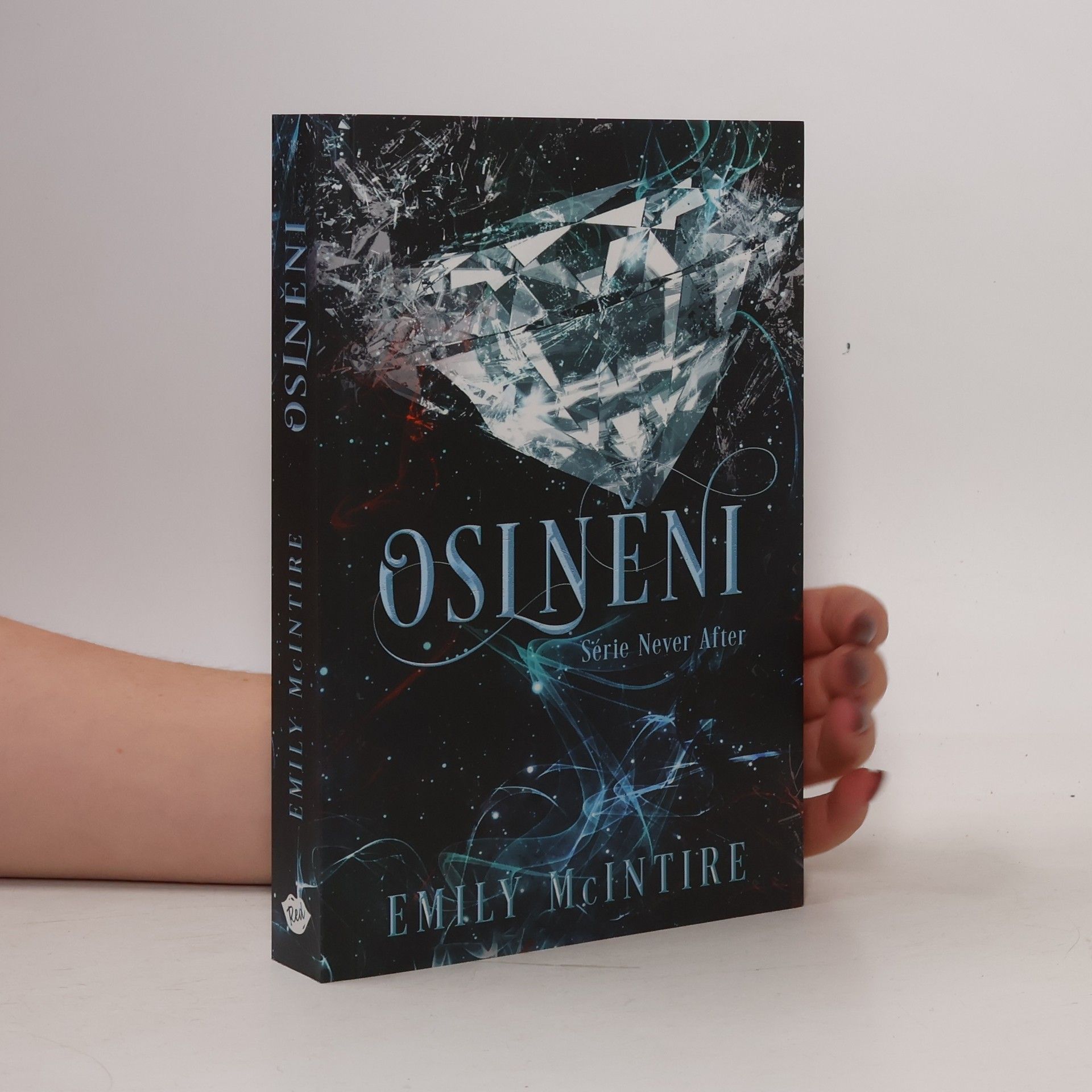 Emily McIntire Oslněni