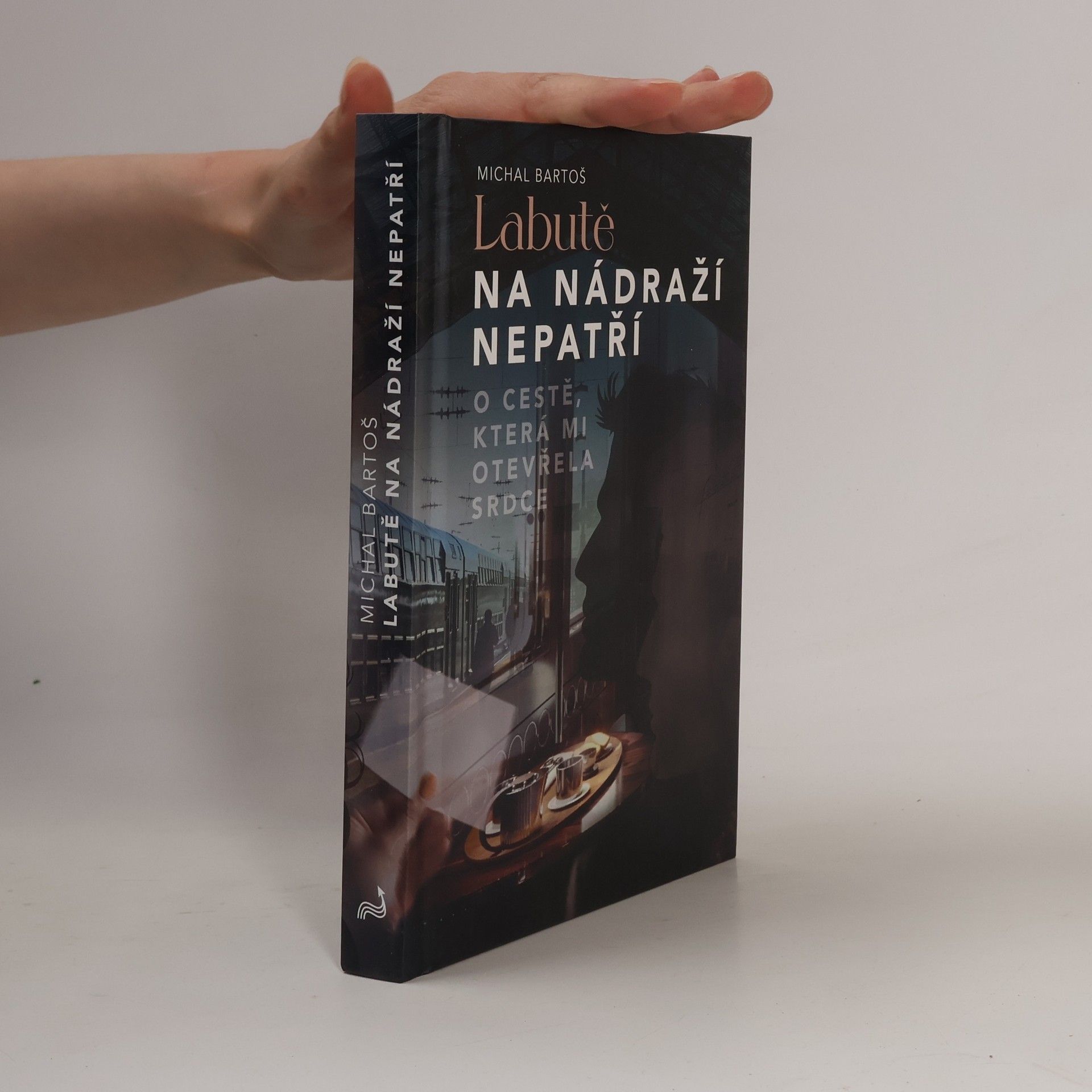 Michal Bartoš Labutě na nádraží nepatří