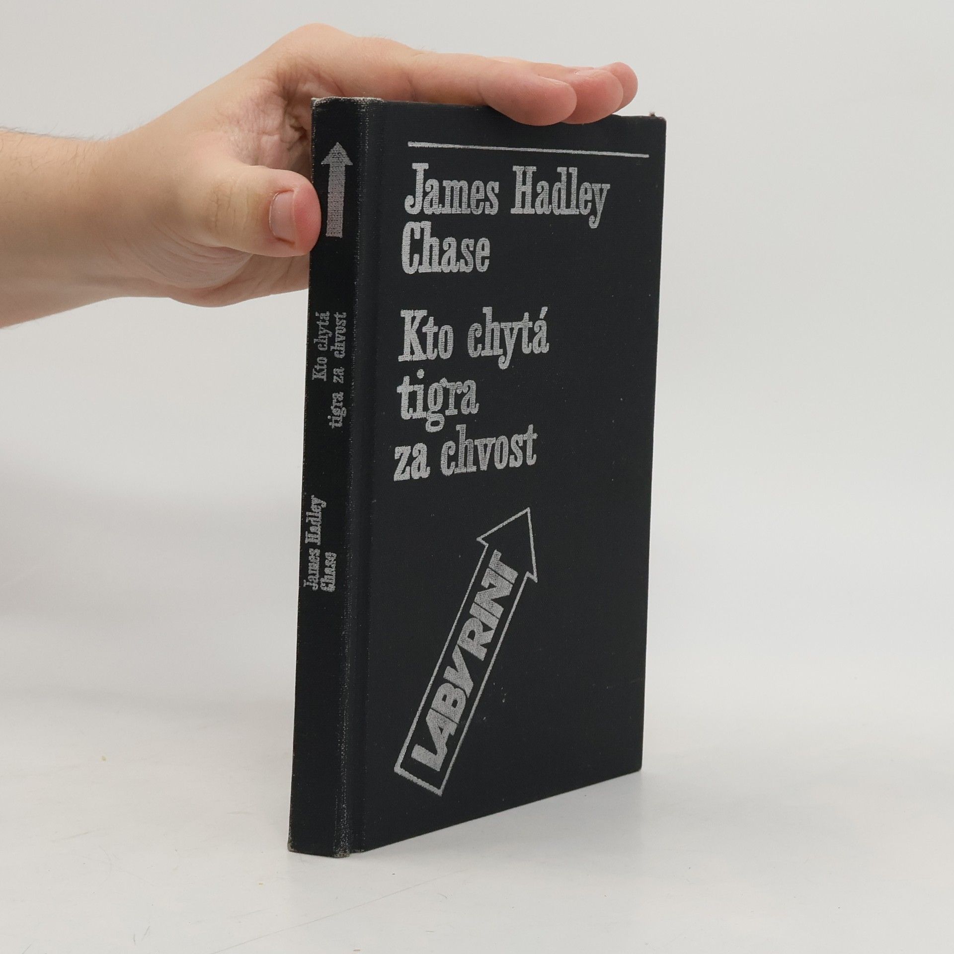 James Hadley Chase Kto chytá tigra za chvost