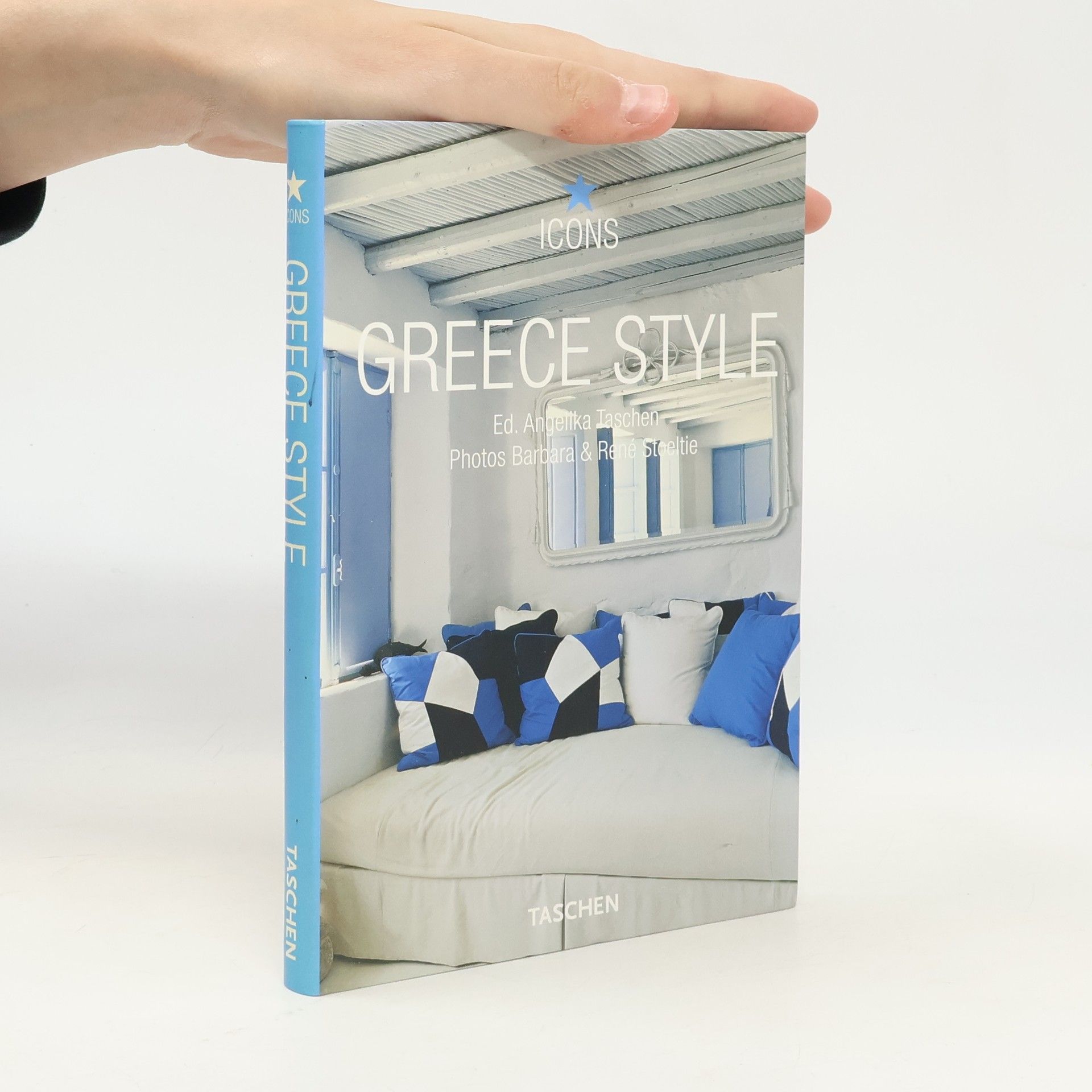 Barbara Stoeltie Greece style