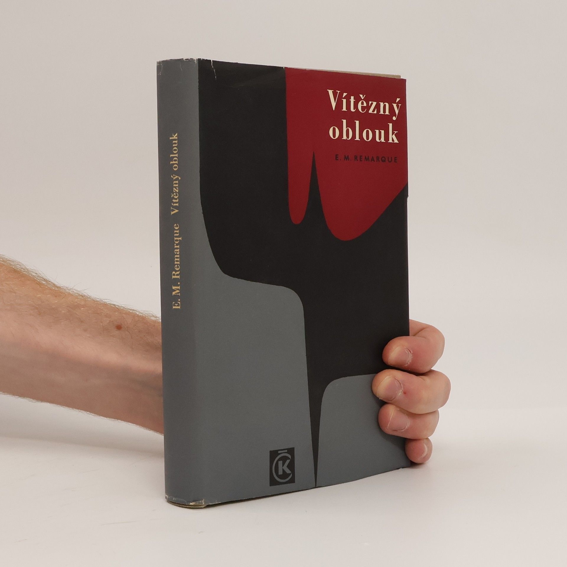 Erich Maria Remarque Vítězný oblouk