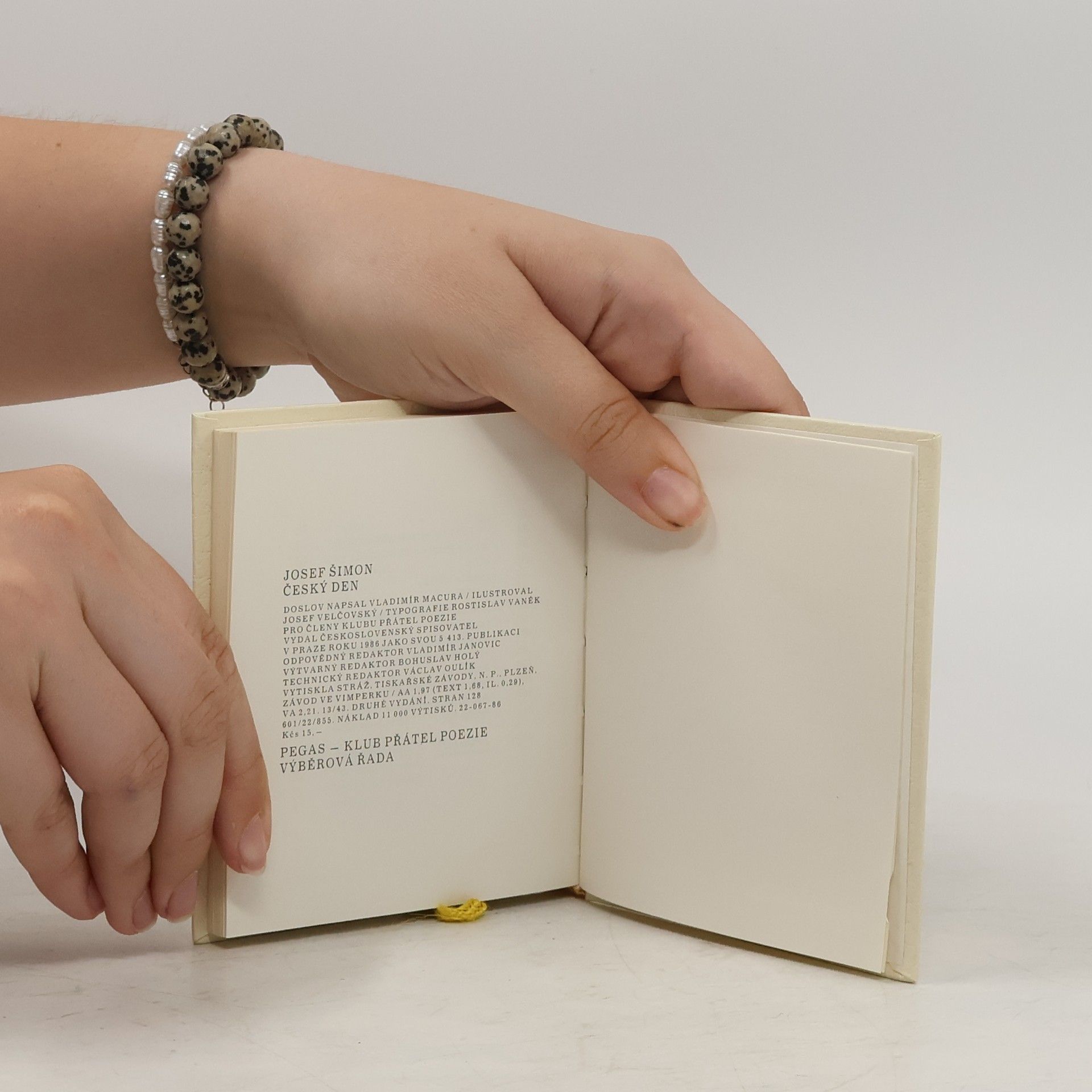Josef Šimon Autobiografie vlka a člověka. Newton za neúrody jablek. Český den