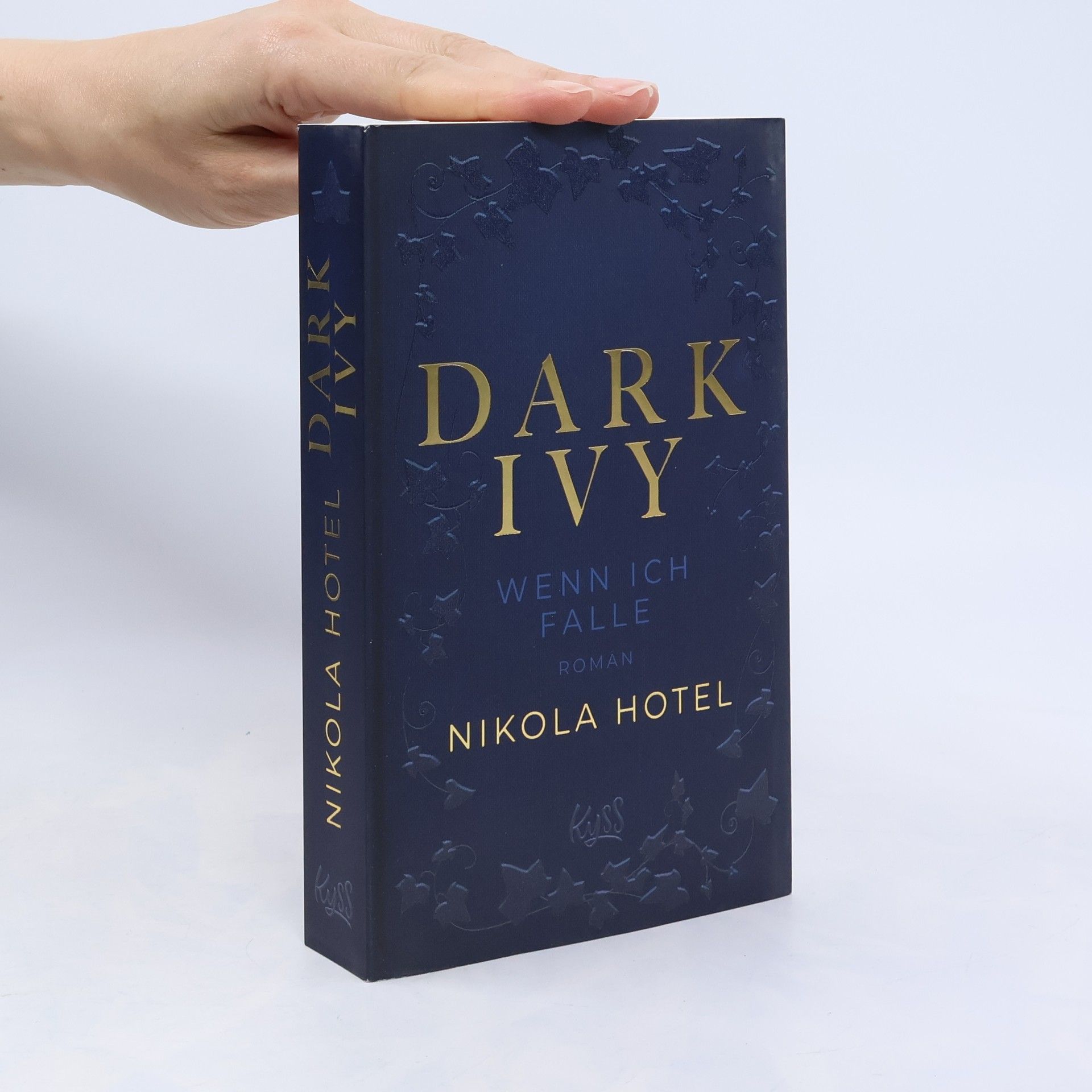 Nikola Hotel Dark Ivy - Wenn ich falle