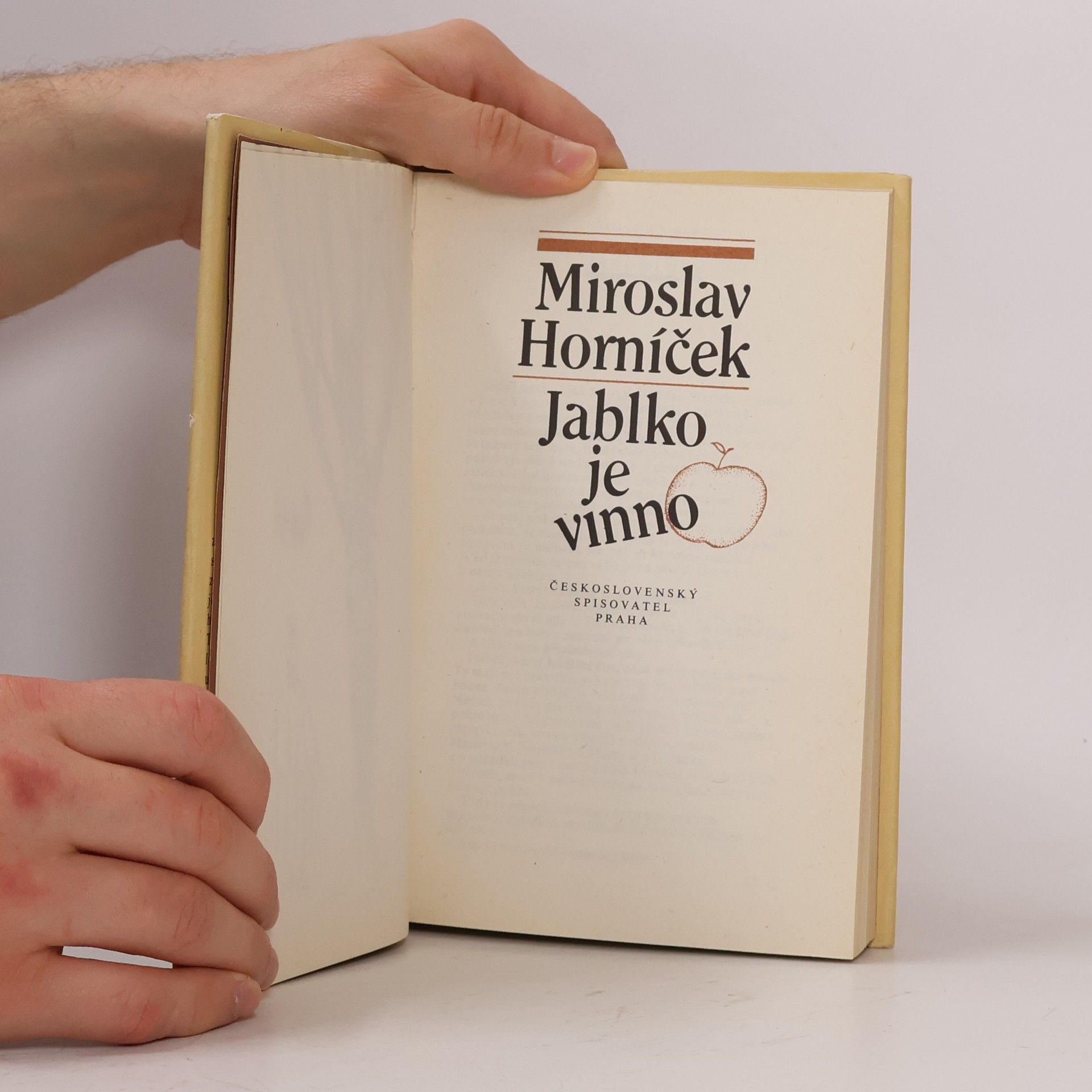 Miroslav Horníček Jablko je vinno