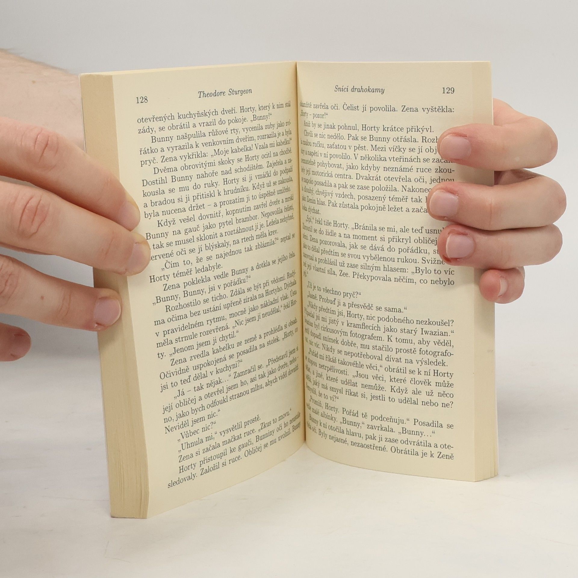 Theodore Sturgeon Snící drahokamy