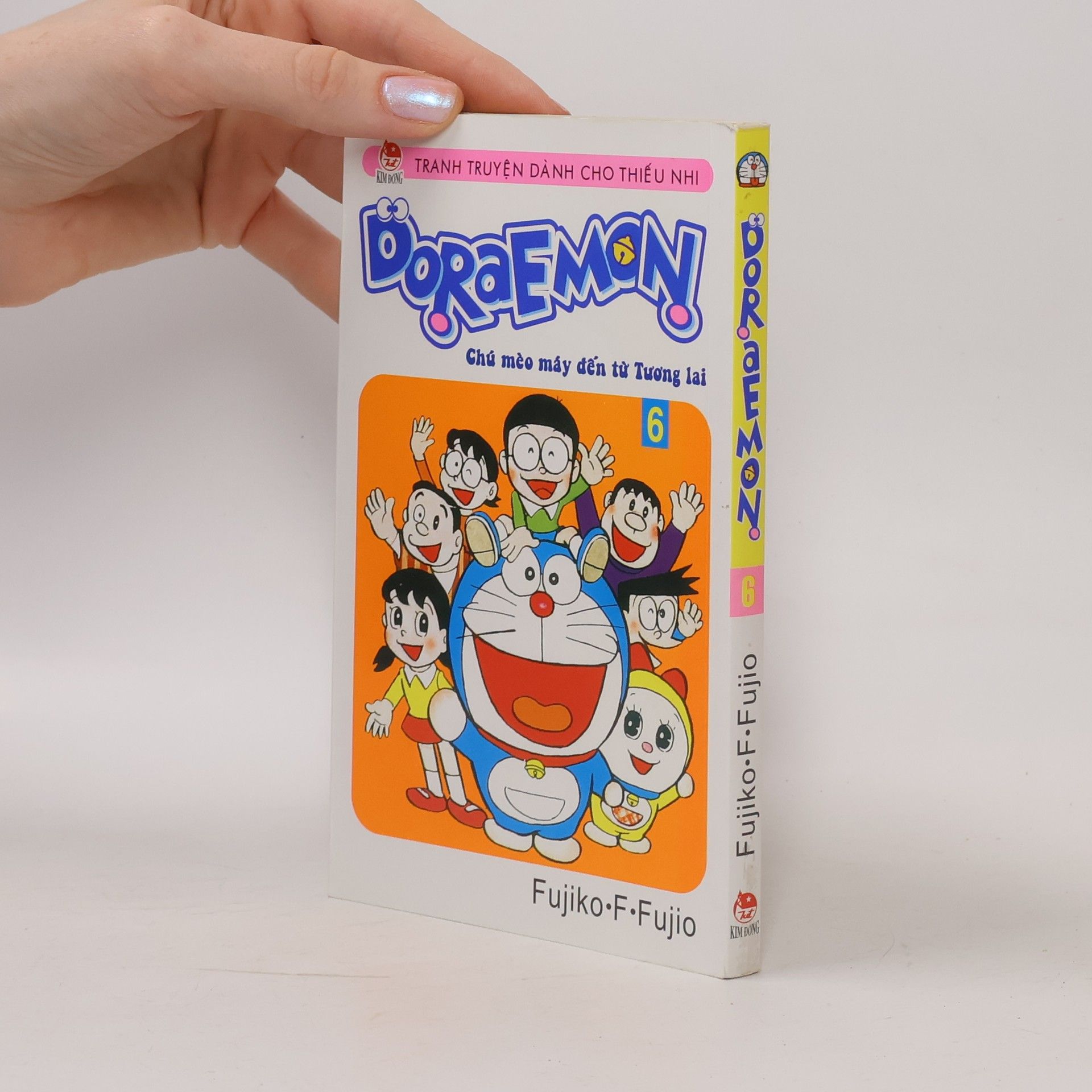 Fujiko F. Fujio Doraemon 6. Chú mèo máy đến từ tương lai