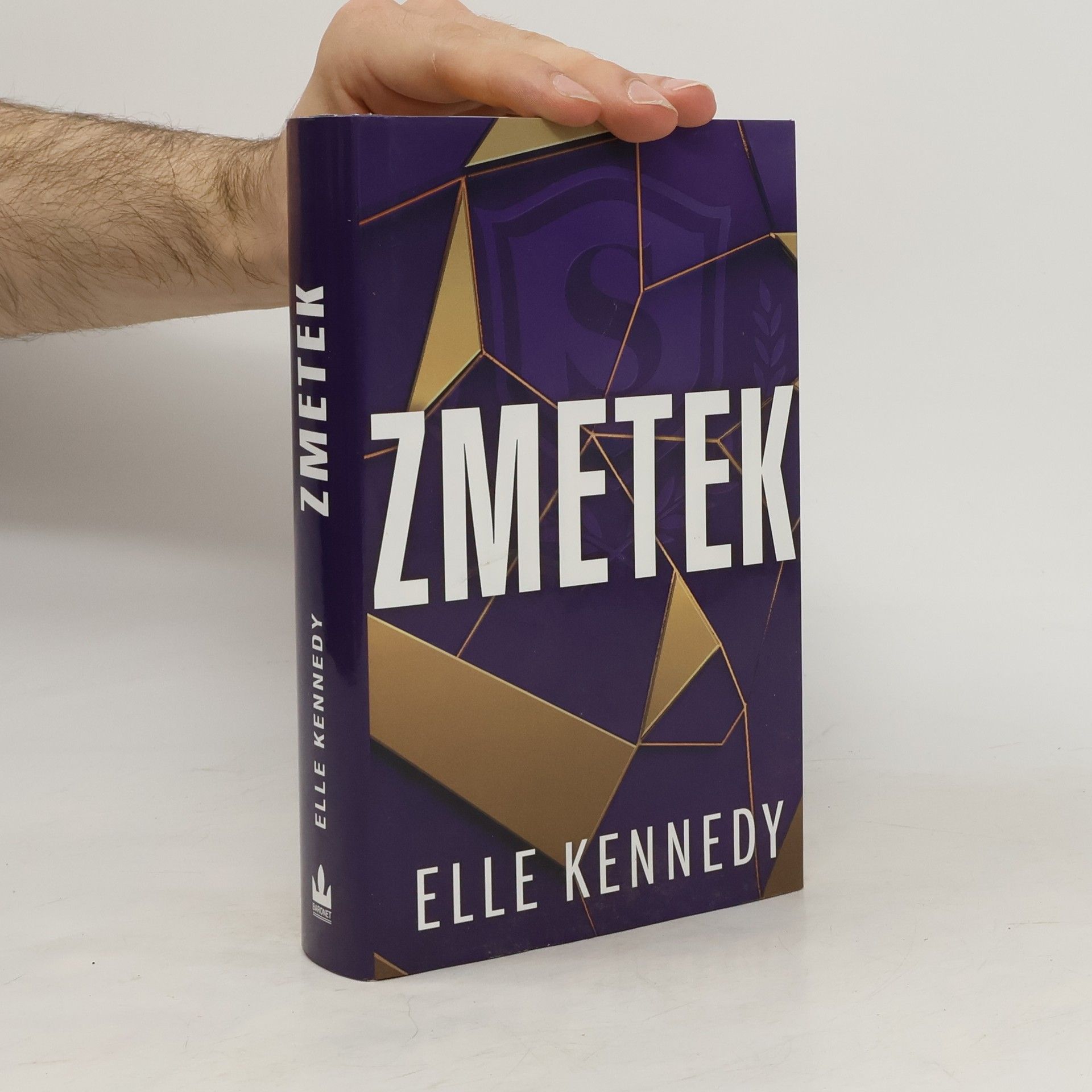 Elle Kennedy Zmetek