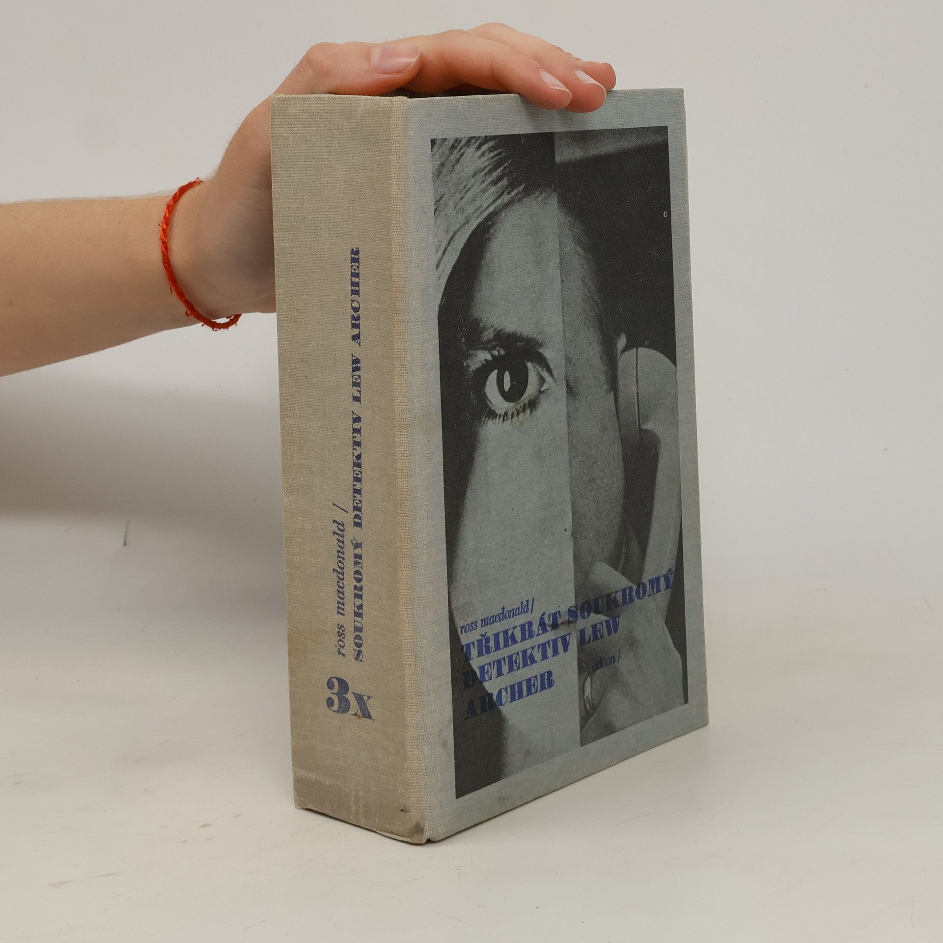 Ross Macdonald Třikrát soukromý detektiv Lew Archer