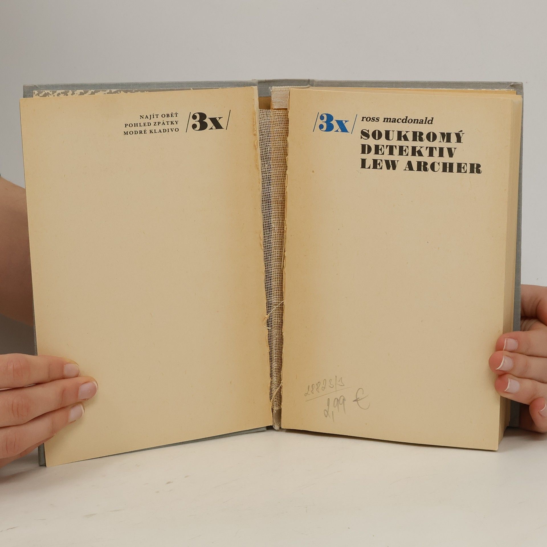 Ross Macdonald Třikrát soukromý detektiv Lew Archer
