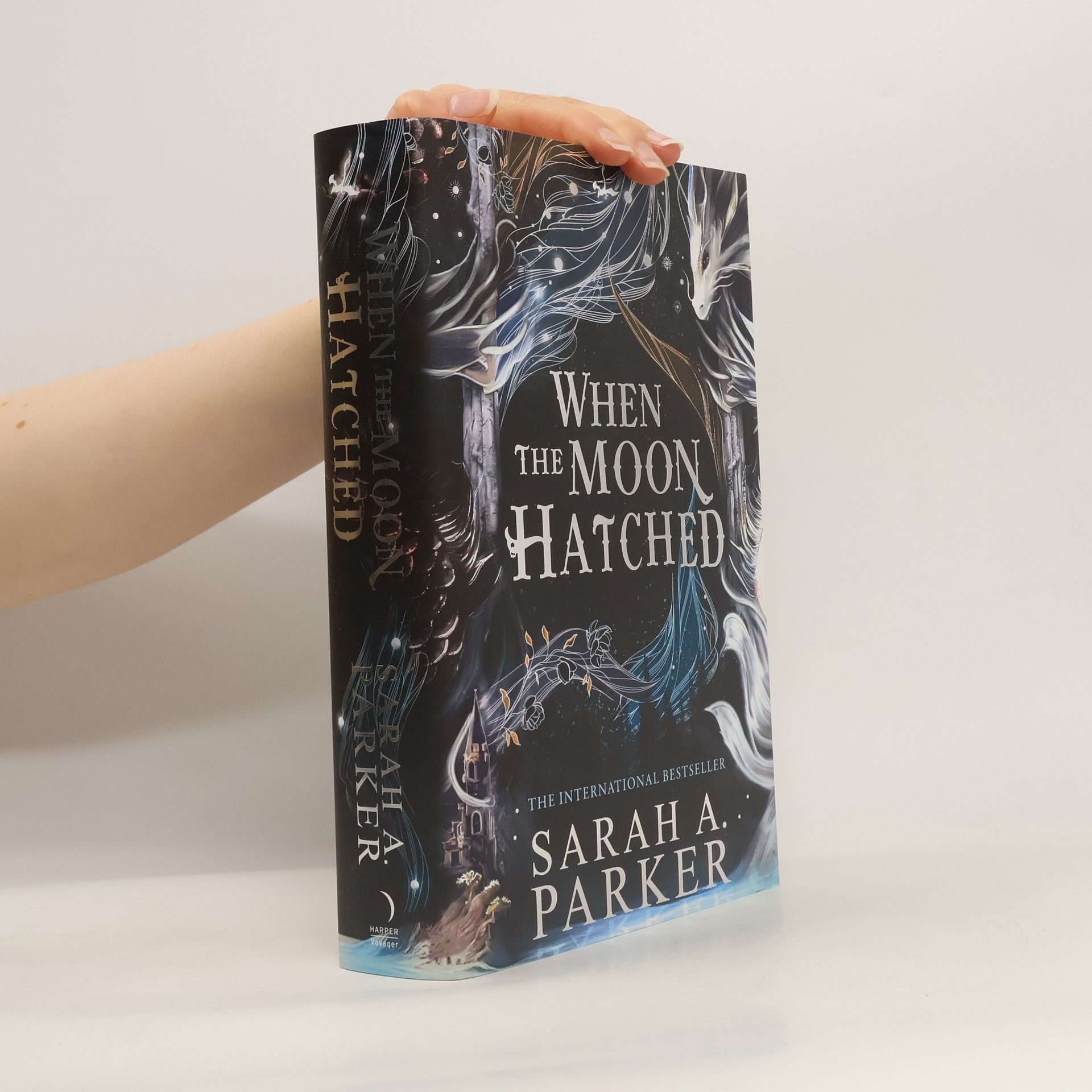 Sarah A. Parker When the Moon Hatched (The Moonfall Series, Book 1)