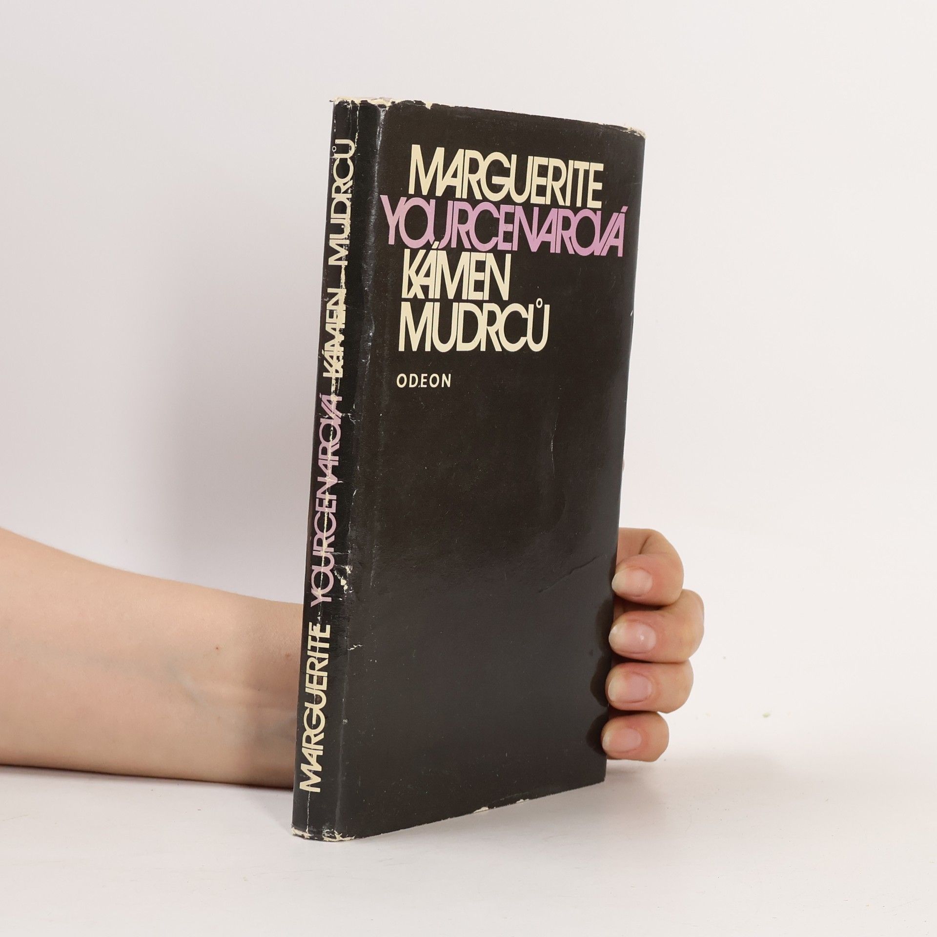 Marguerite Yourcenarová Kámen mudrců
